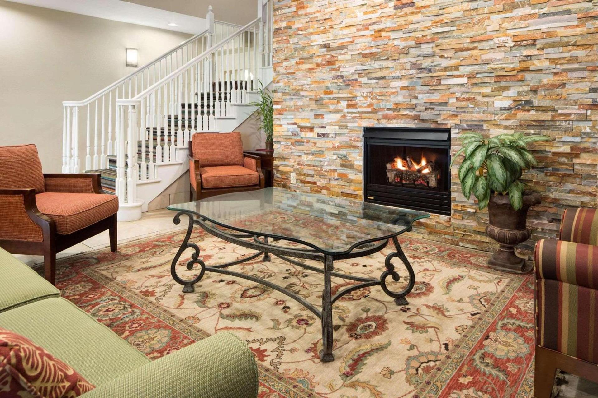 Country Inn & Suites by Radisson, Columbus West, OH photo 2