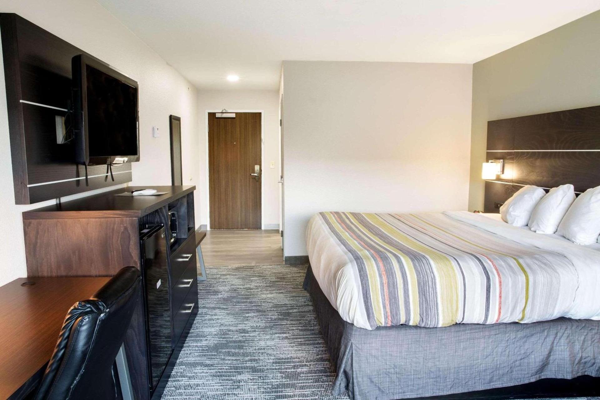 Country Inn & Suites by Radisson, Columbus West, OH photo 4