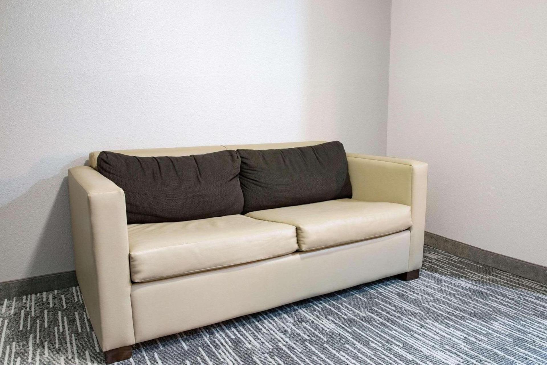 Country Inn & Suites by Radisson, Columbus West, OH photo 9
