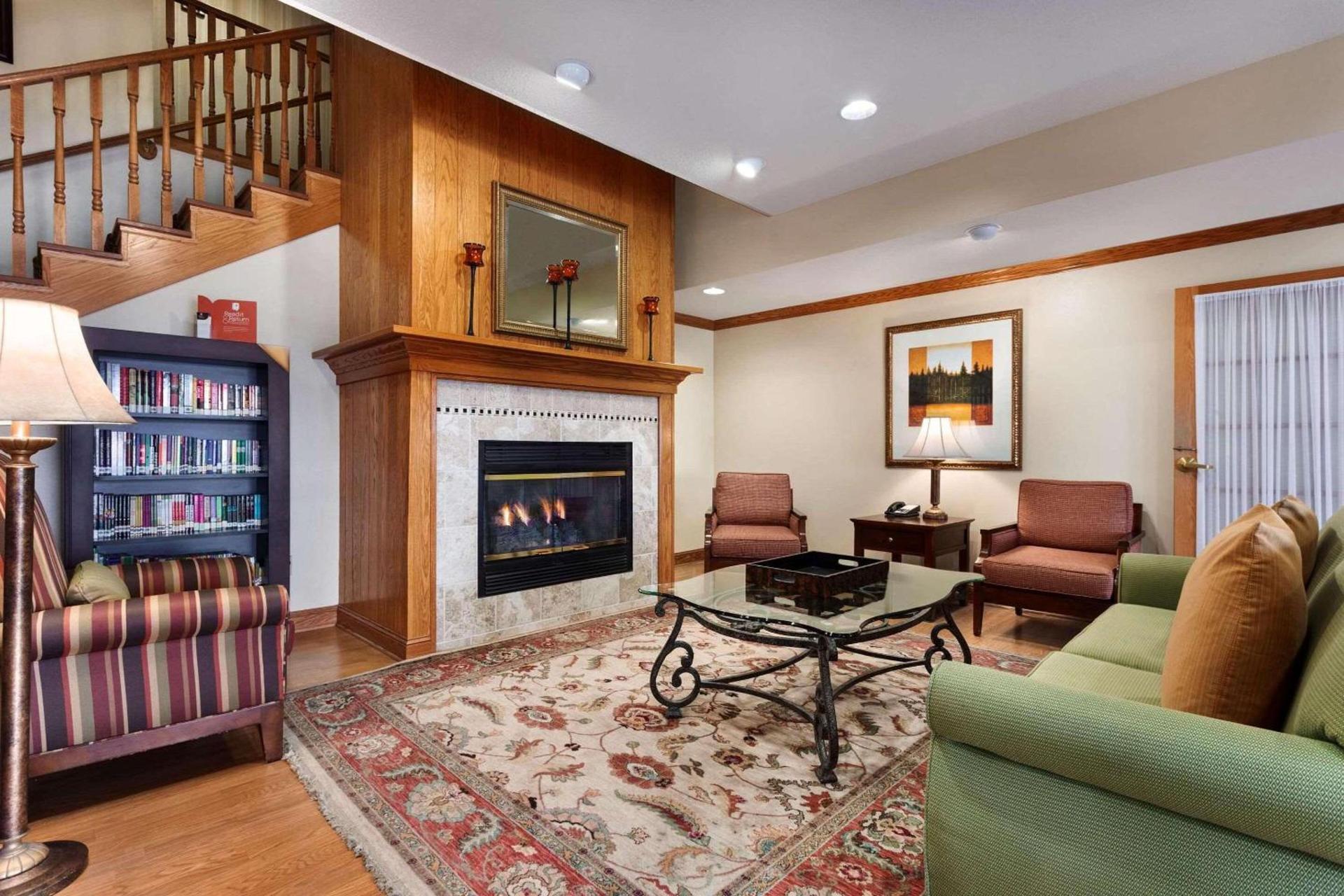 Country Inn & Suites by Radisson, Marion, OH photo 2