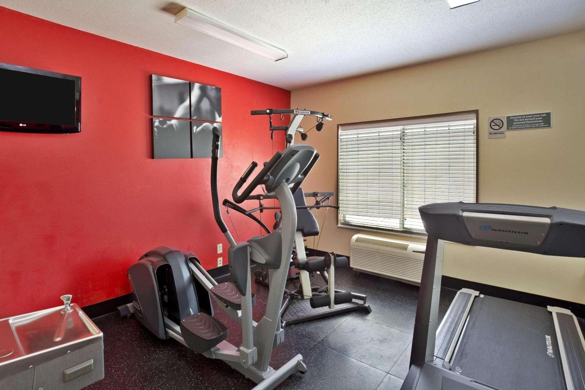 Country Inn & Suites by Radisson, Marion, OH photo 8