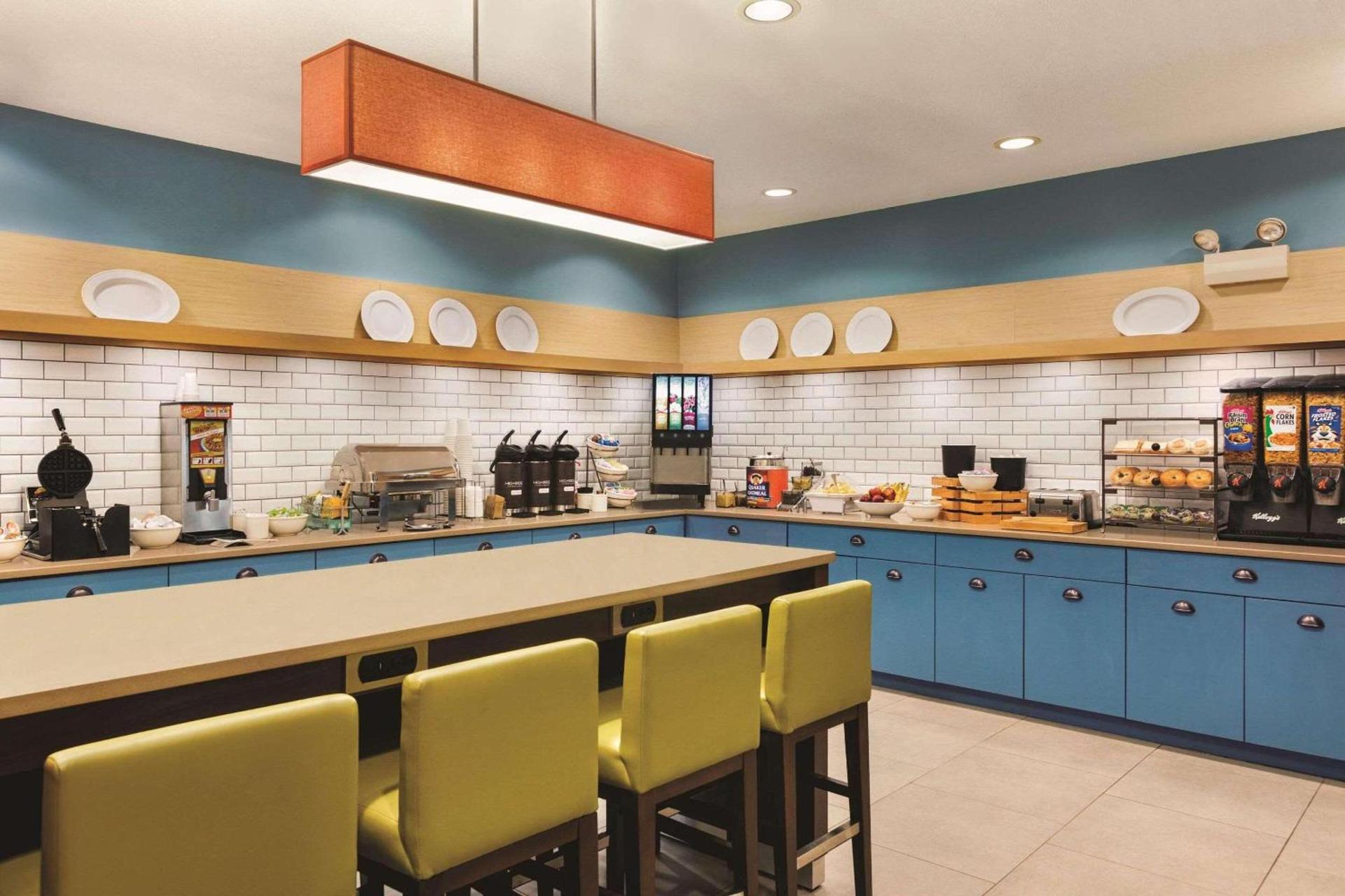 Country Inn & Suites by Radisson, Springfield, OH photo 8
