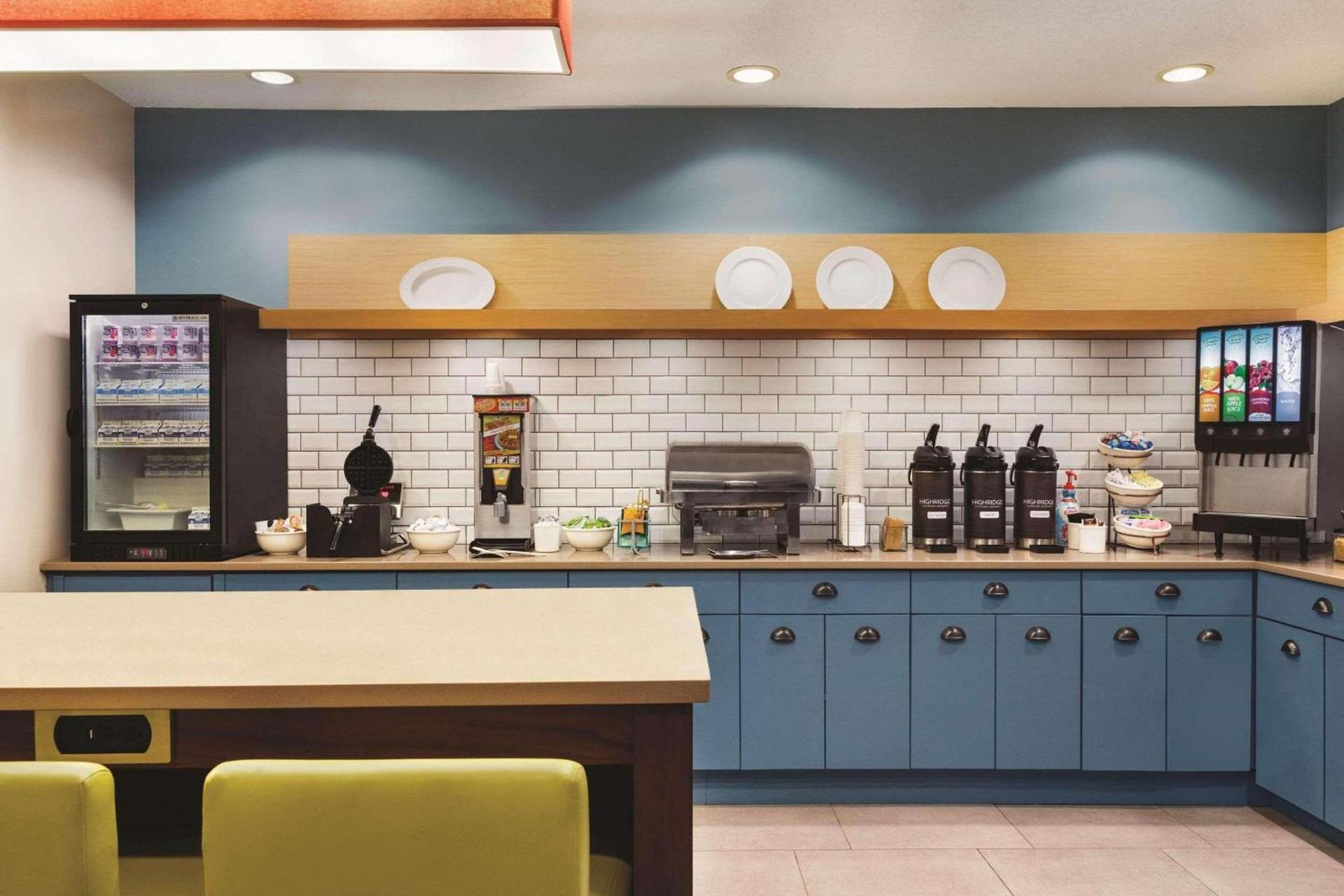 Country Inn & Suites by Radisson, Springfield, OH photo 6