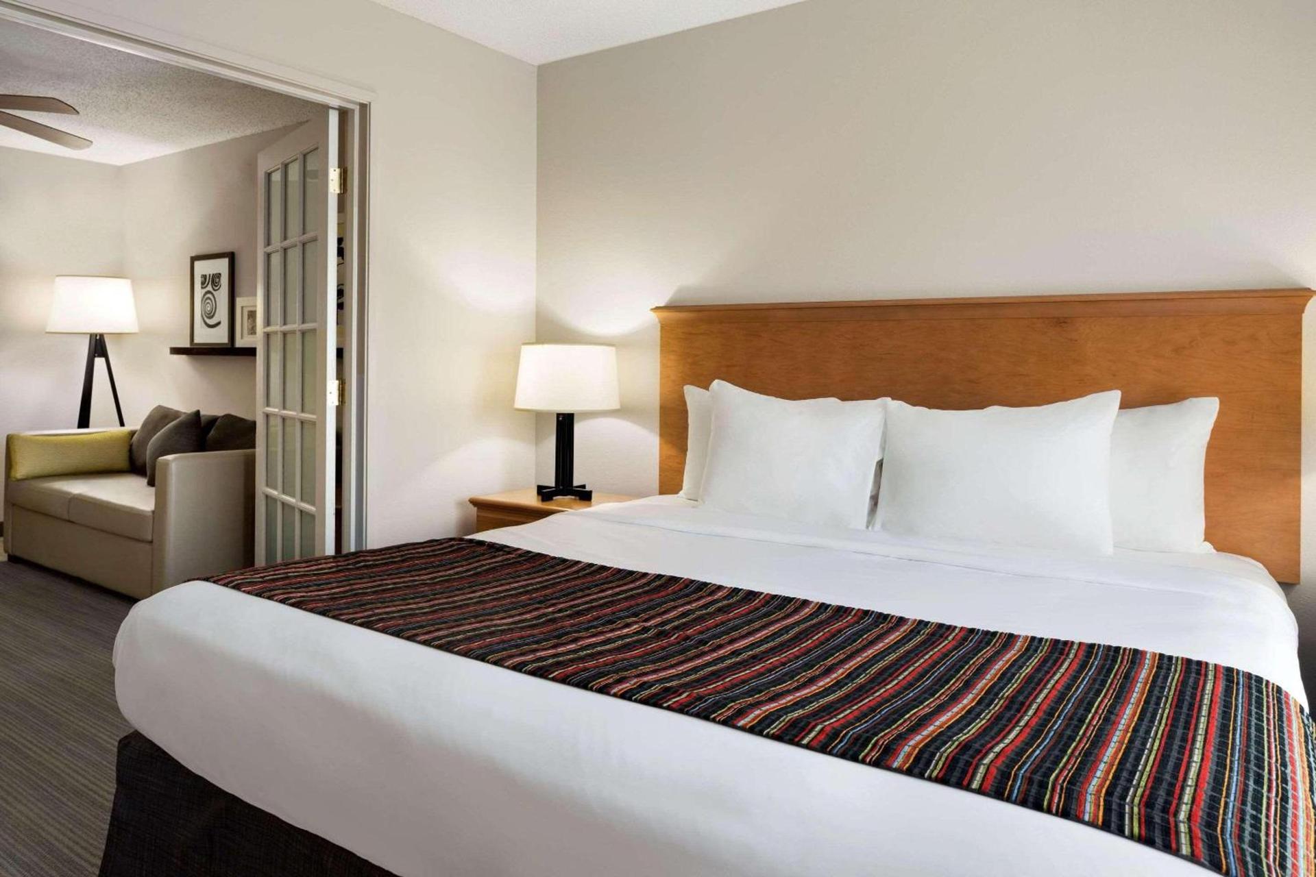 Country Inn & Suites by Radisson, Columbus Airport, OH photo 8