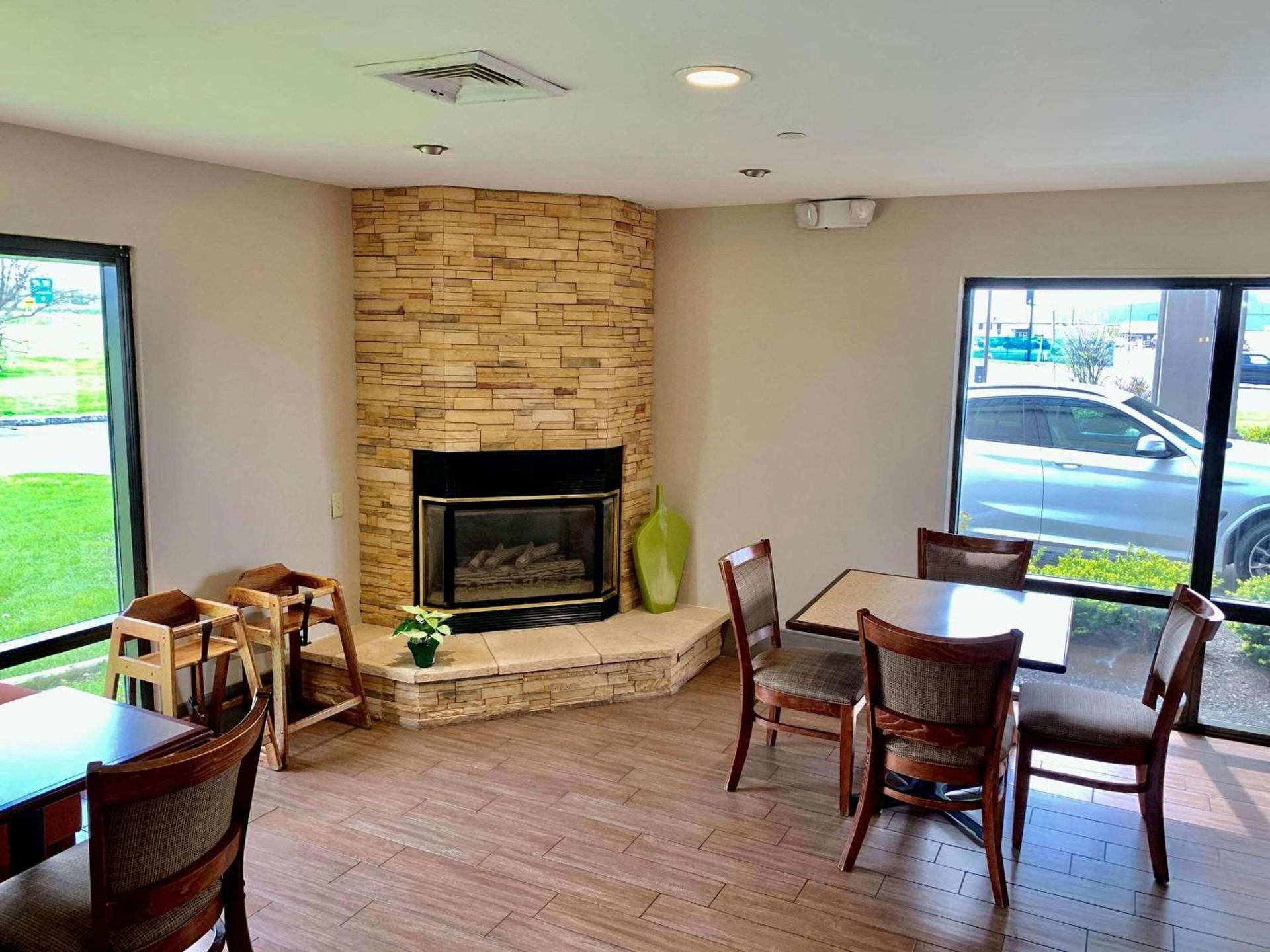Country Inn & Suites by Radisson, Sandusky South, OH photo 17