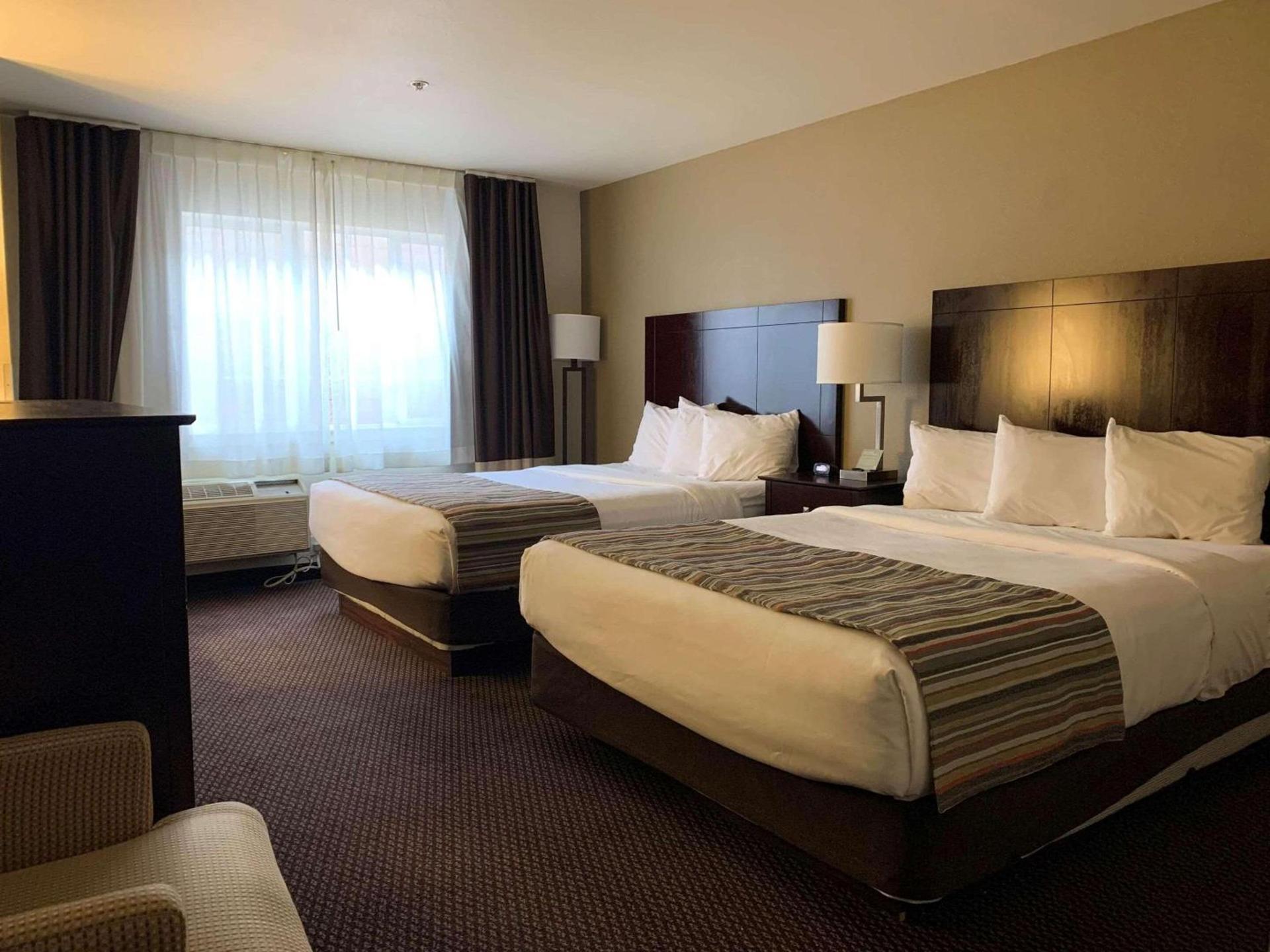 Country Inn & Suites by Radisson, Bend, OR photo 6