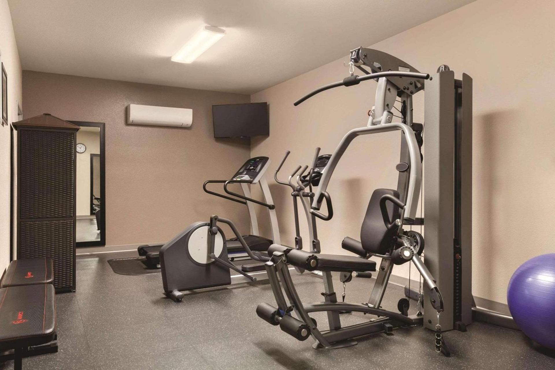 Country Inn & Suites by Radisson, Prineville, OR photo 15