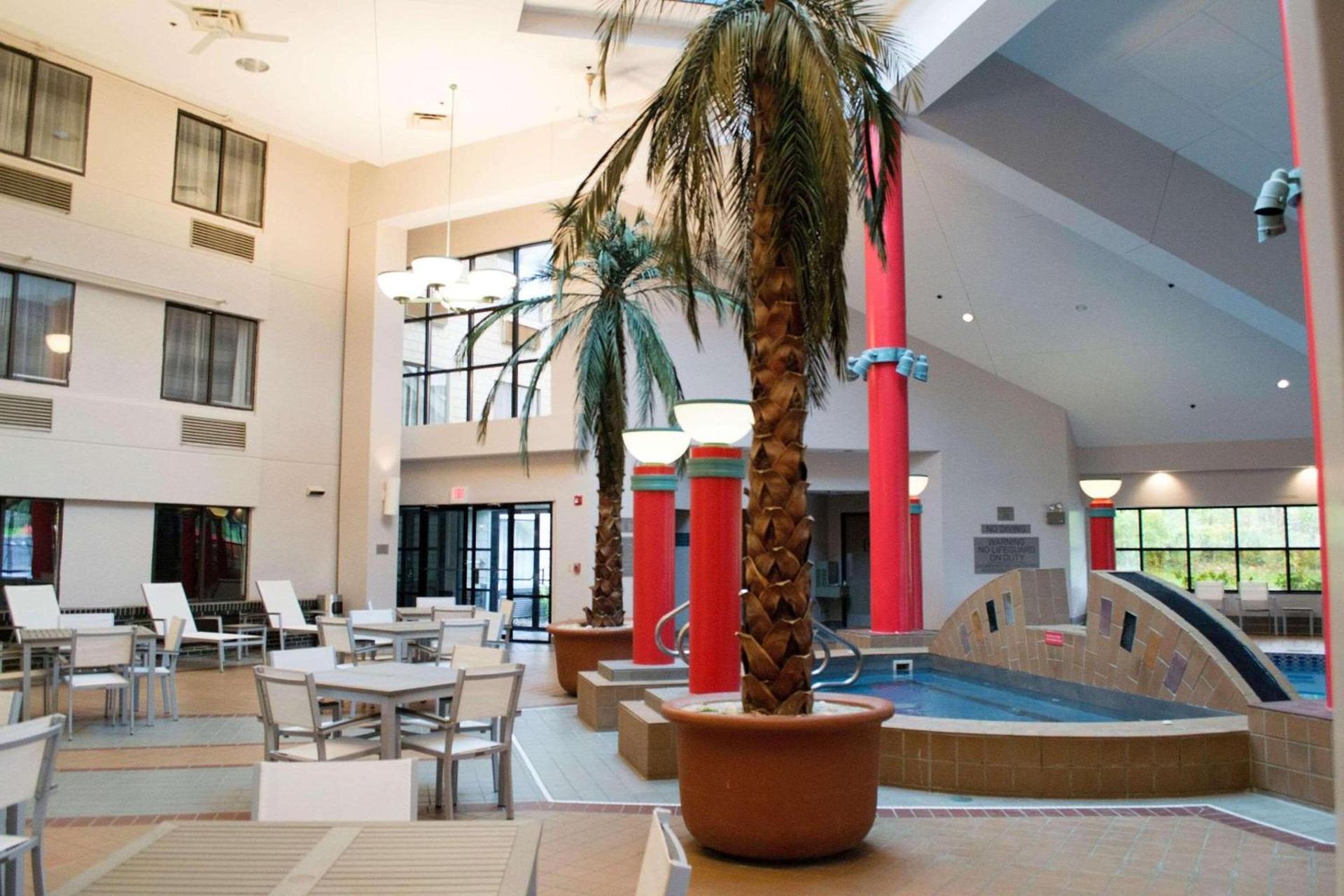 Country Inn & Suites by Radisson, Erie, PA photo 15