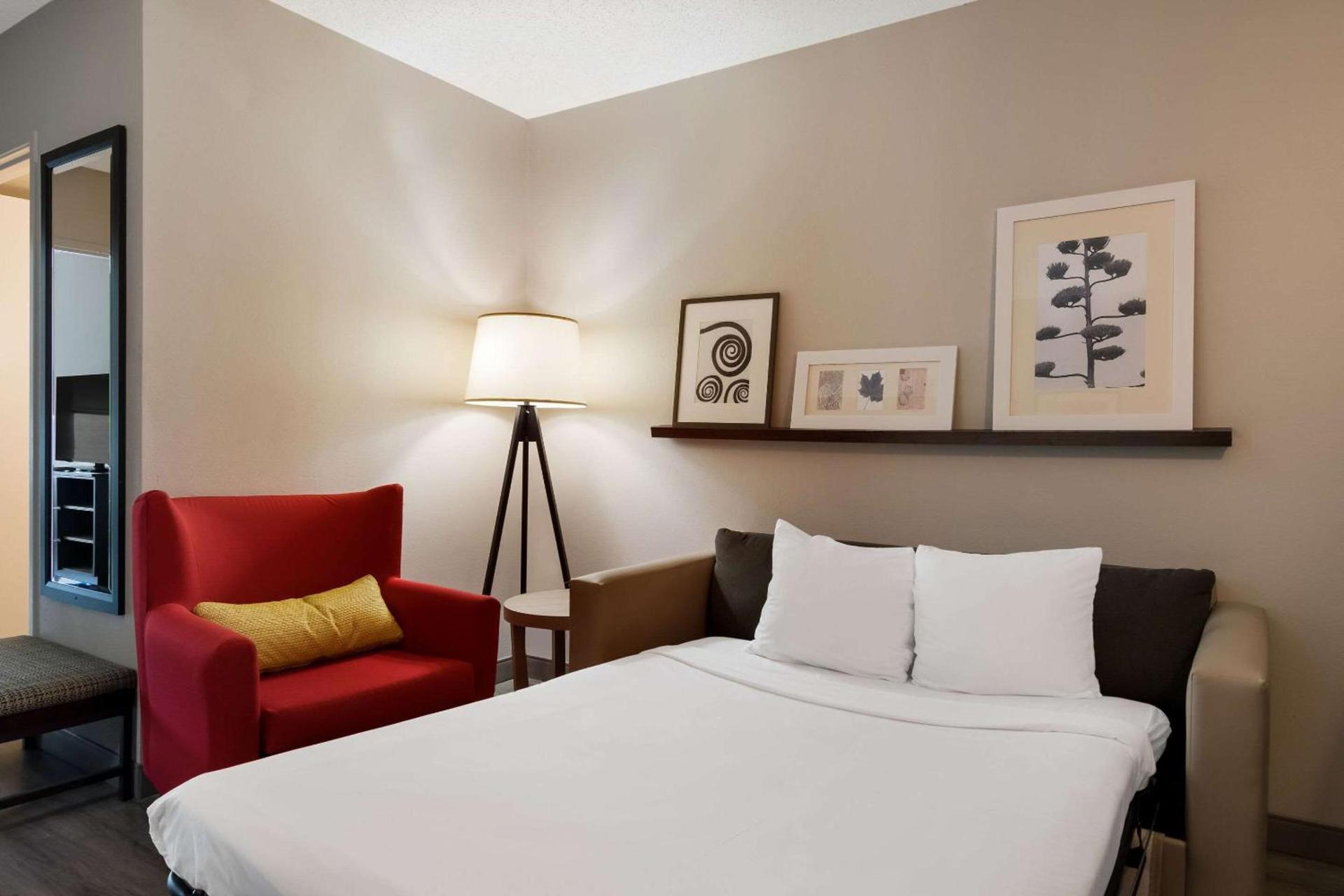 Country Inn & Suites by Radisson, Harrisburg Northeast - Hershey photo 32