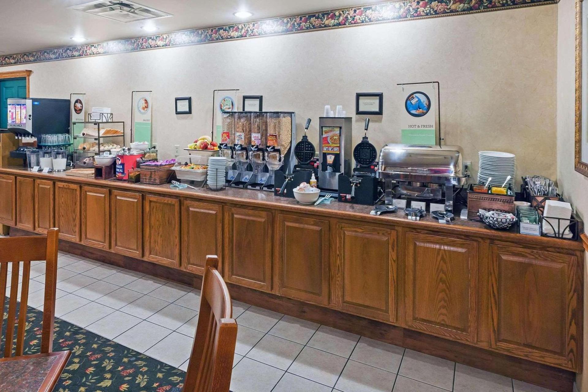 Country Inn & Suites by Radisson, Chambersburg, PA photo 37