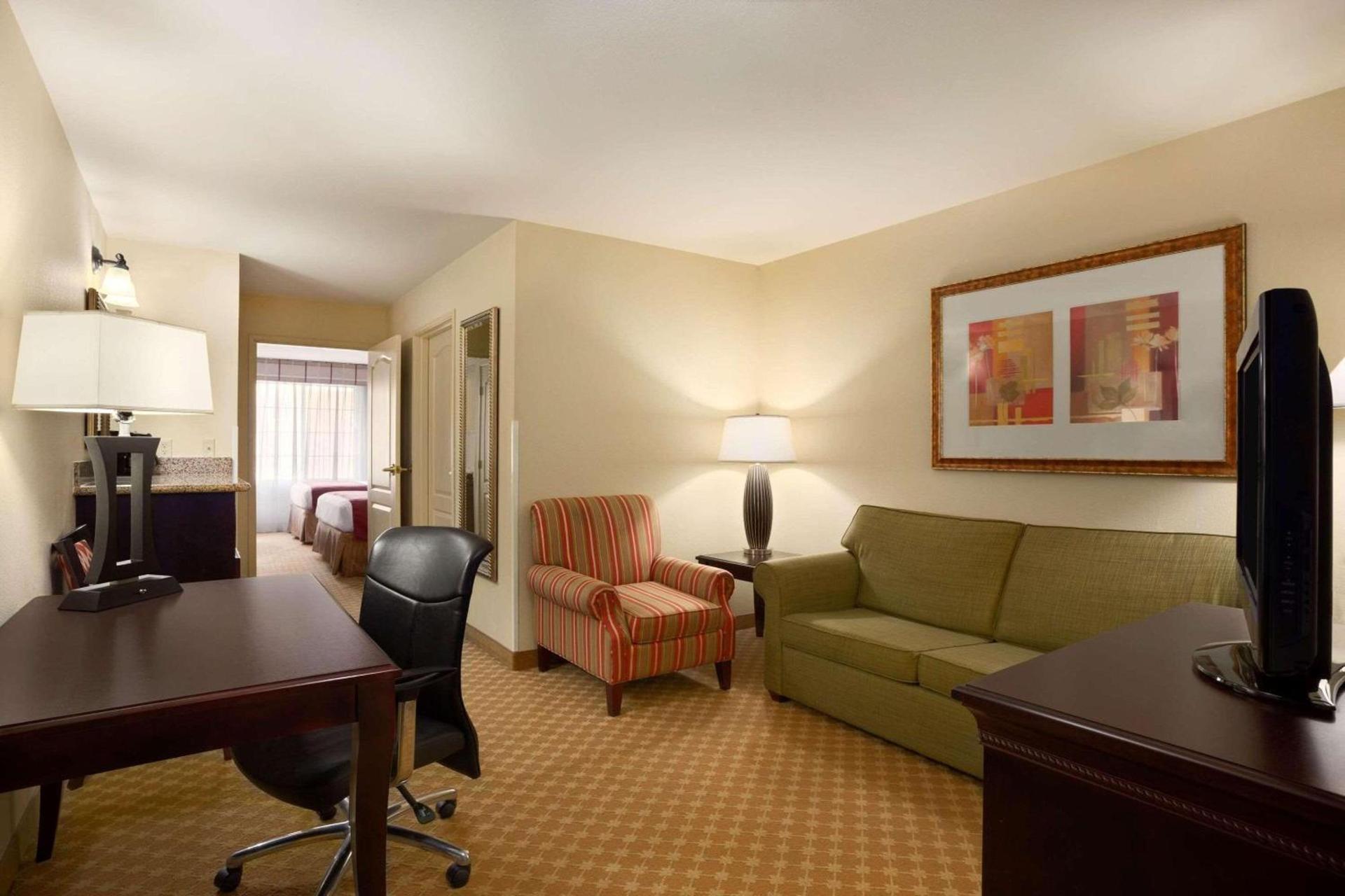 Spark by Hilton Washington Meadowlands Blvd photo 6
