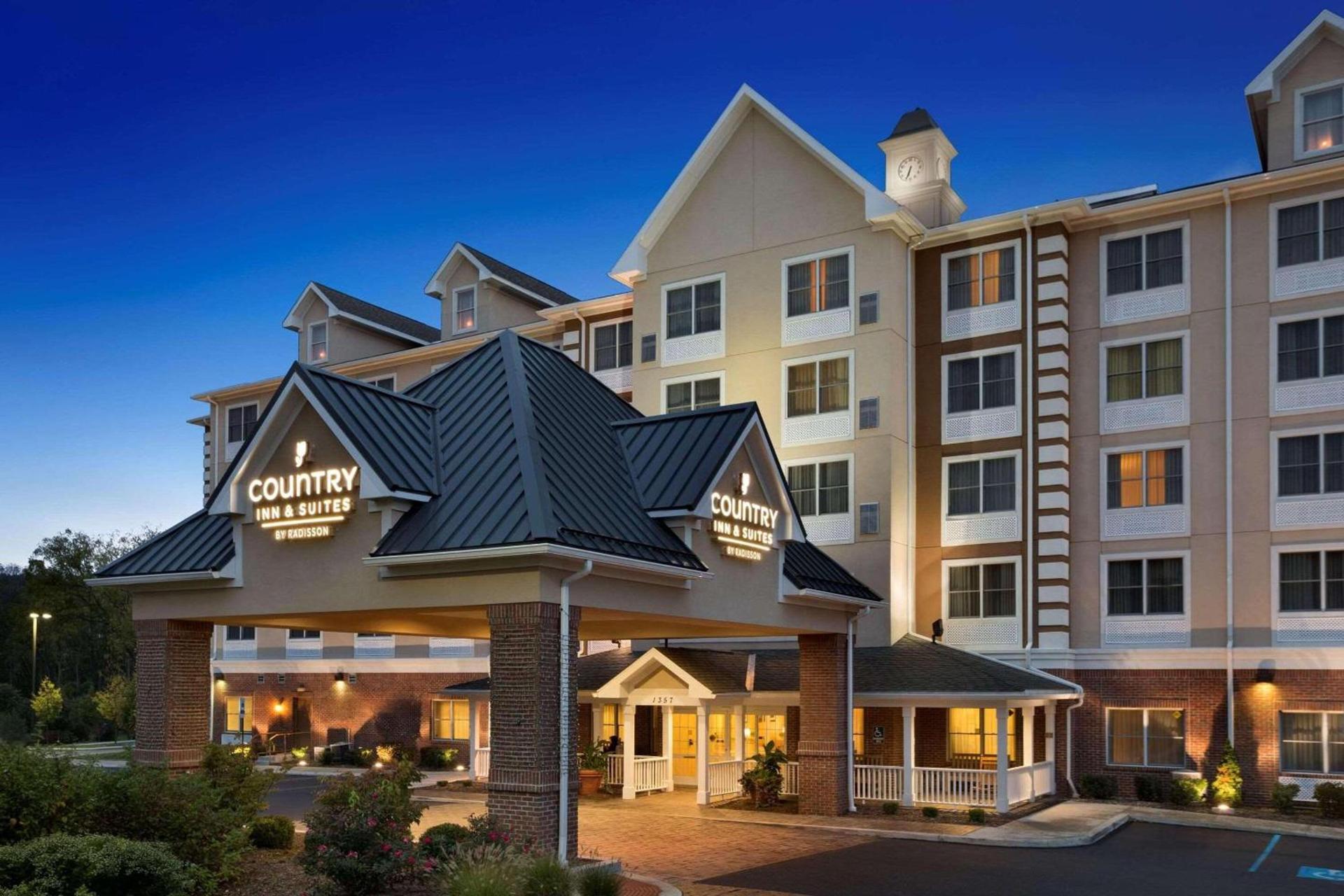 Country Inn & Suites by Radisson, State College Penn State Area , PA — hotel in State College