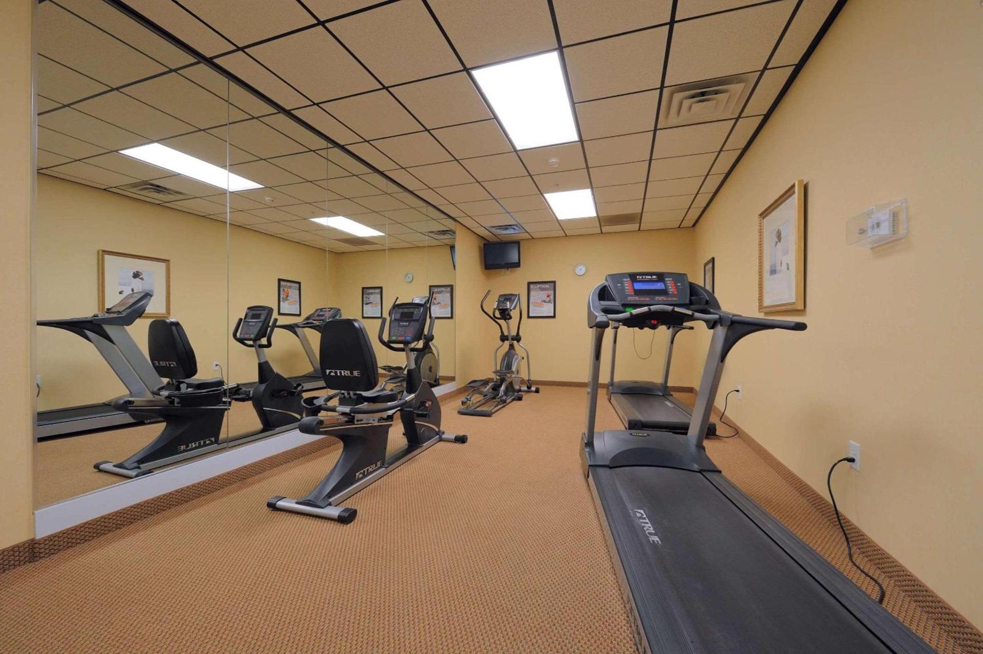 Spark by Hilton Orangeburg photo 36