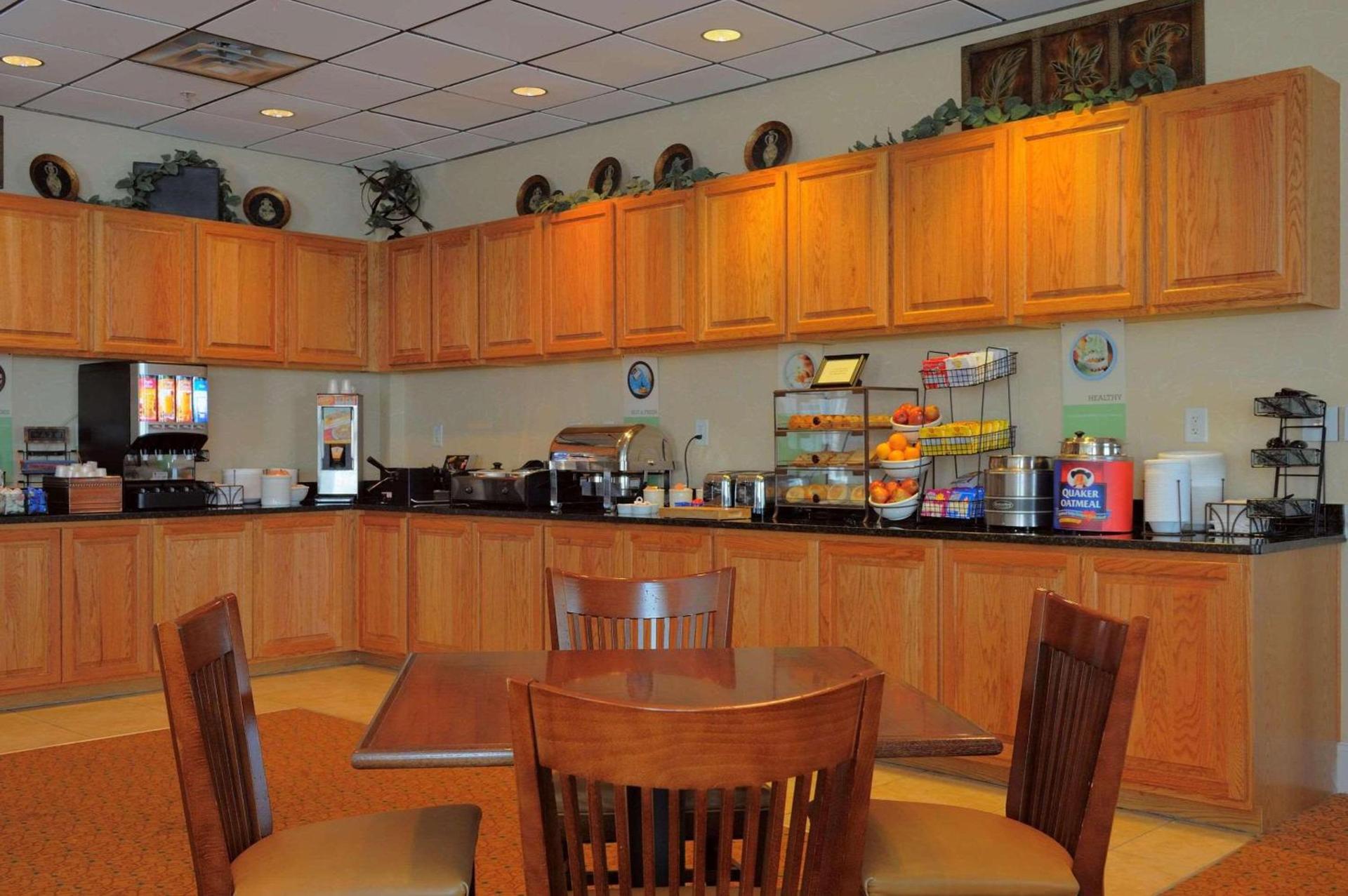 Spark by Hilton Orangeburg photo 30