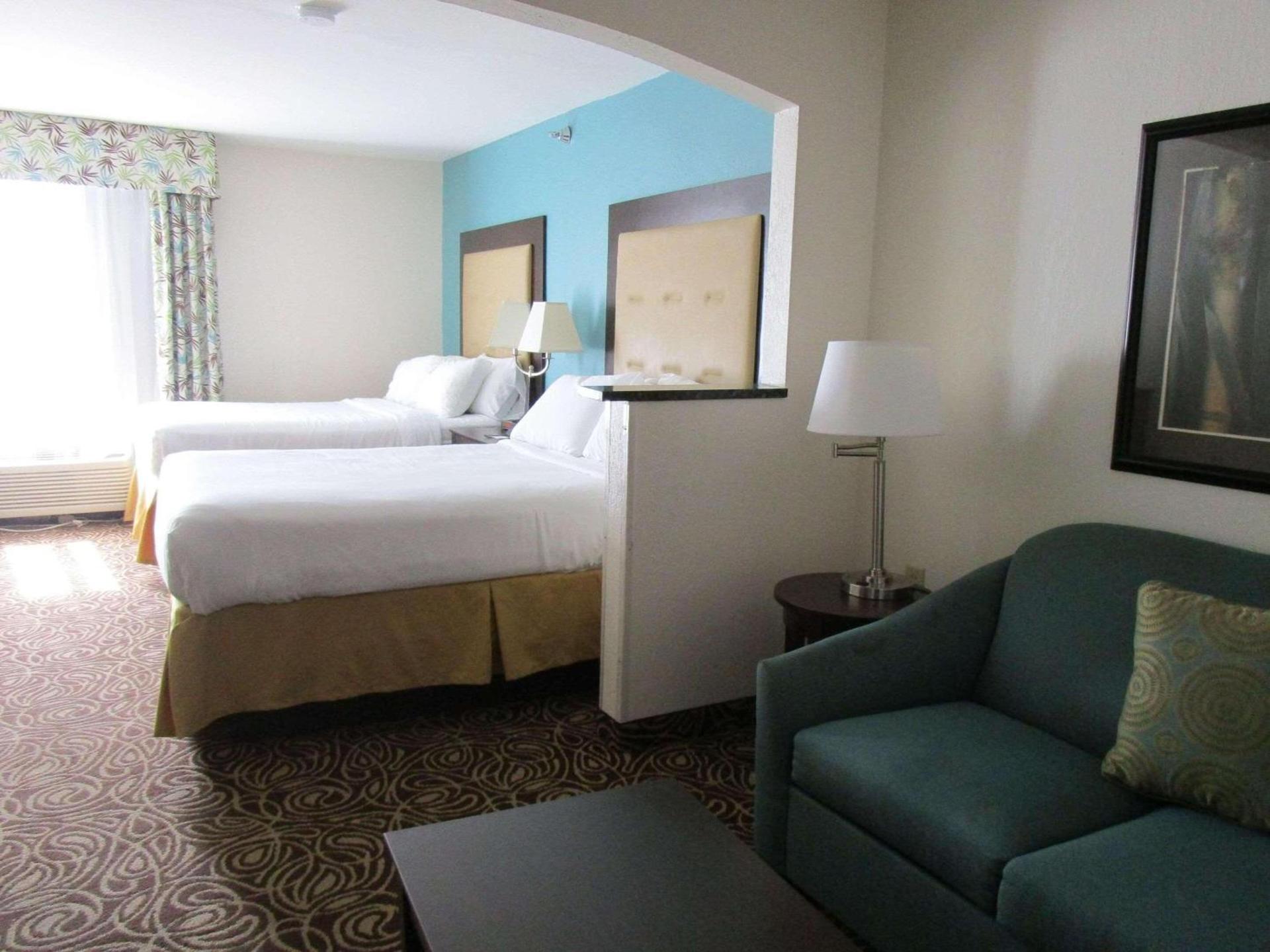 Country Inn & Suites by Radisson, Murrells Inlet, SC photo 2