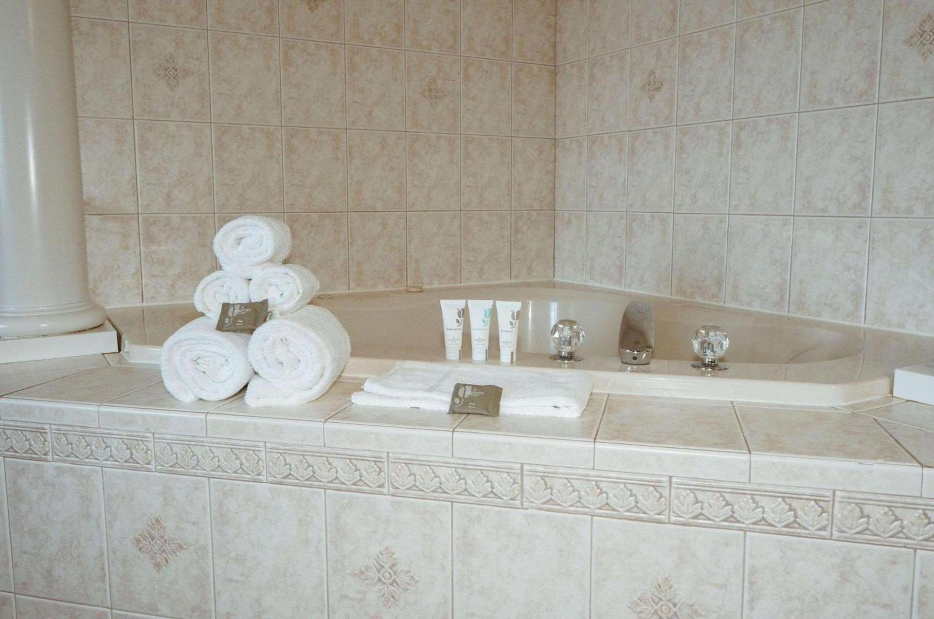 Country Inn & Suites by Radisson, Myrtle Beach, SC photo 63
