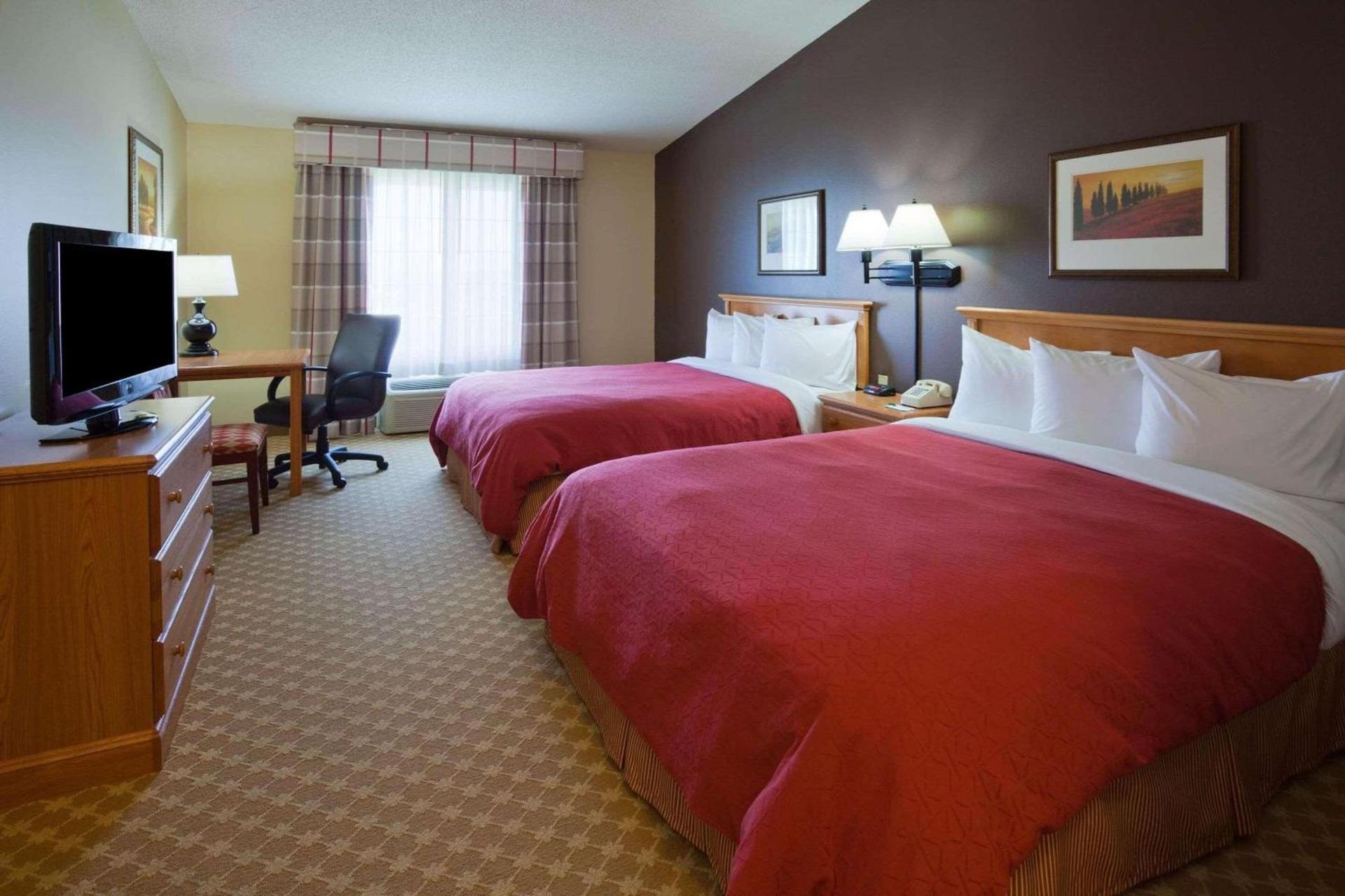 Country Inn & Suites by Radisson, Watertown, SD photo 3