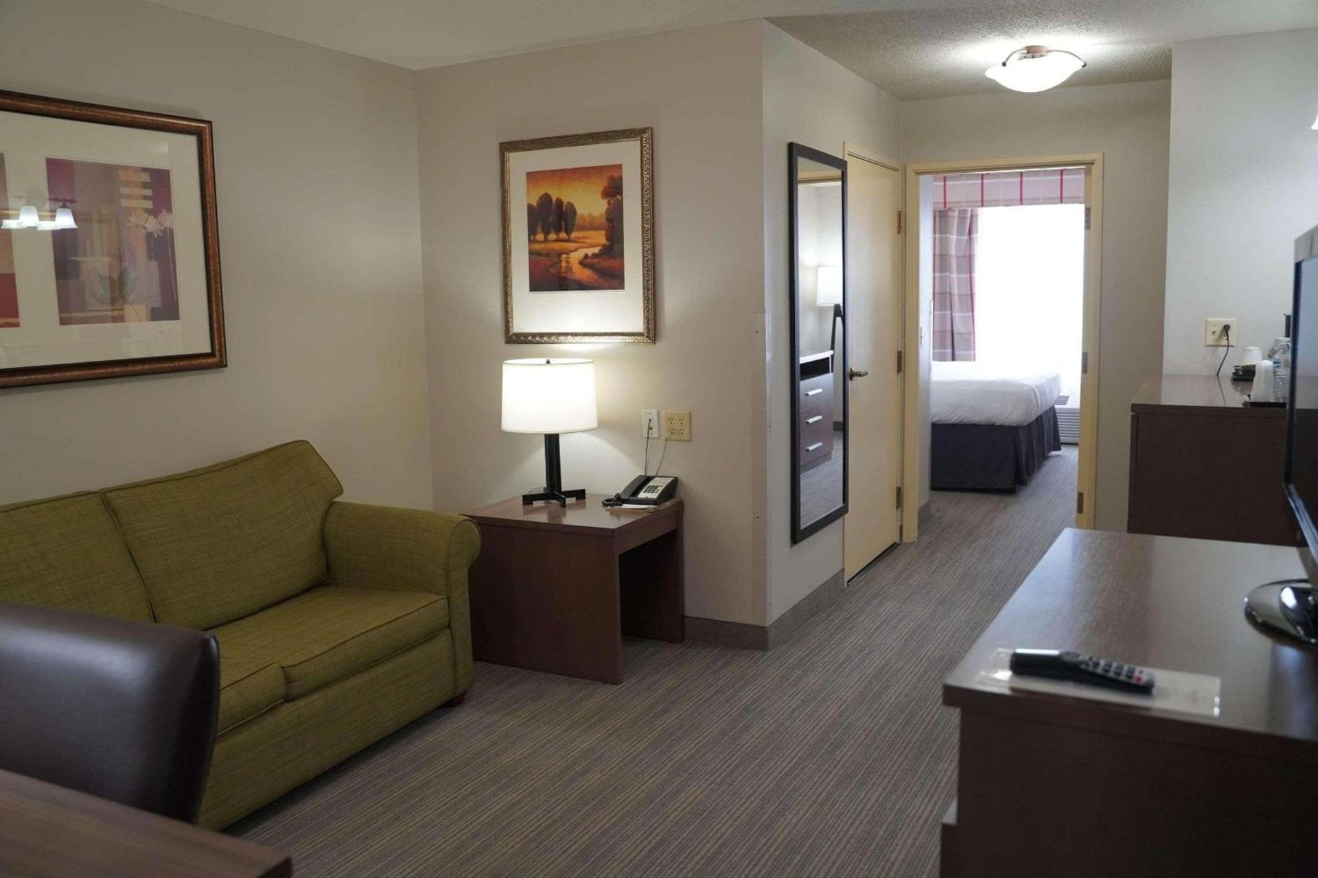 Country Inn & Suites by Radisson, Watertown, SD photo 7