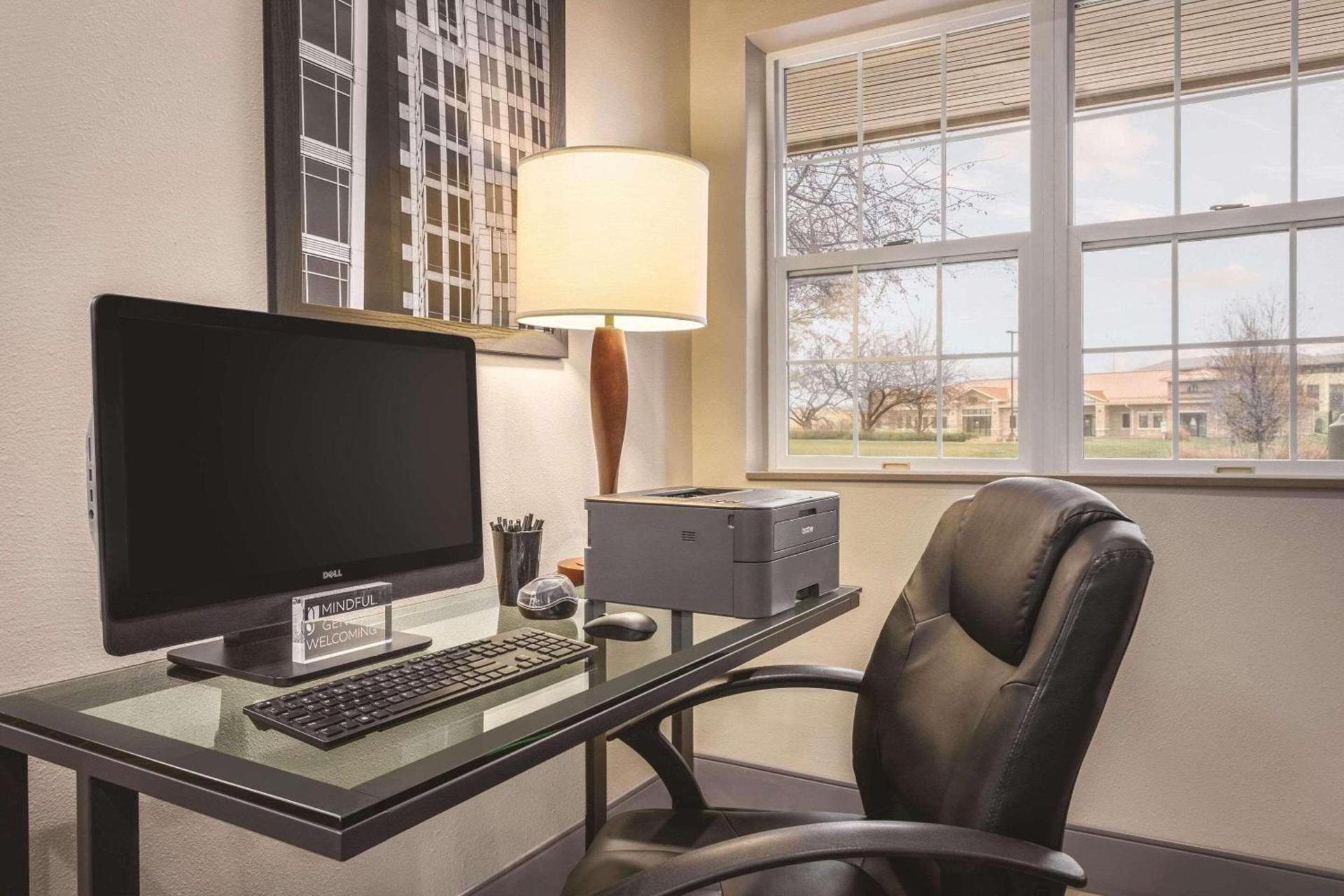 Country Inn & Suites by Radisson, Dakota Dunes, SD photo 16