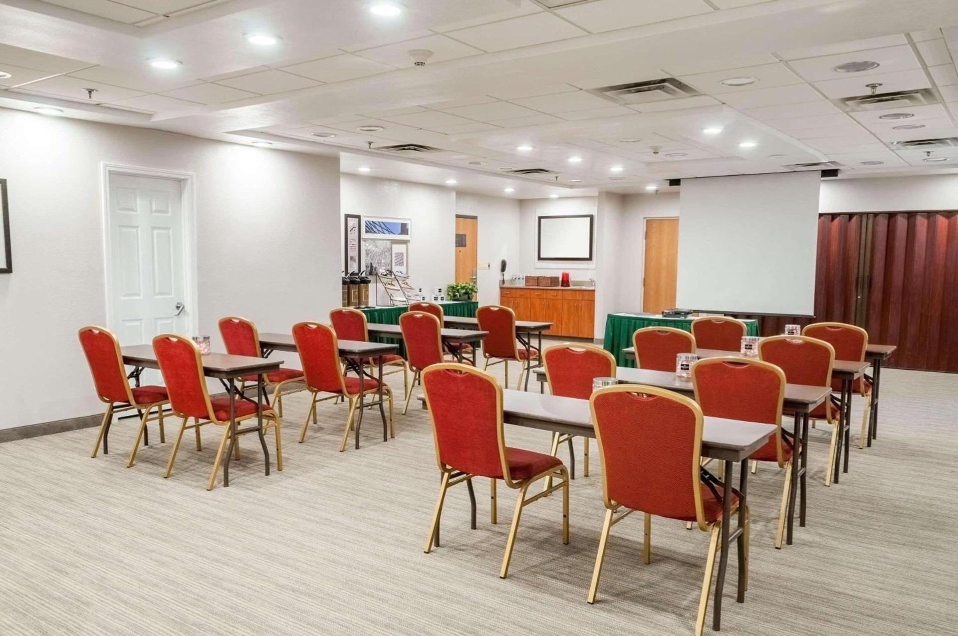 Country Inn & Suites by Radisson, Cookeville, TN photo 18