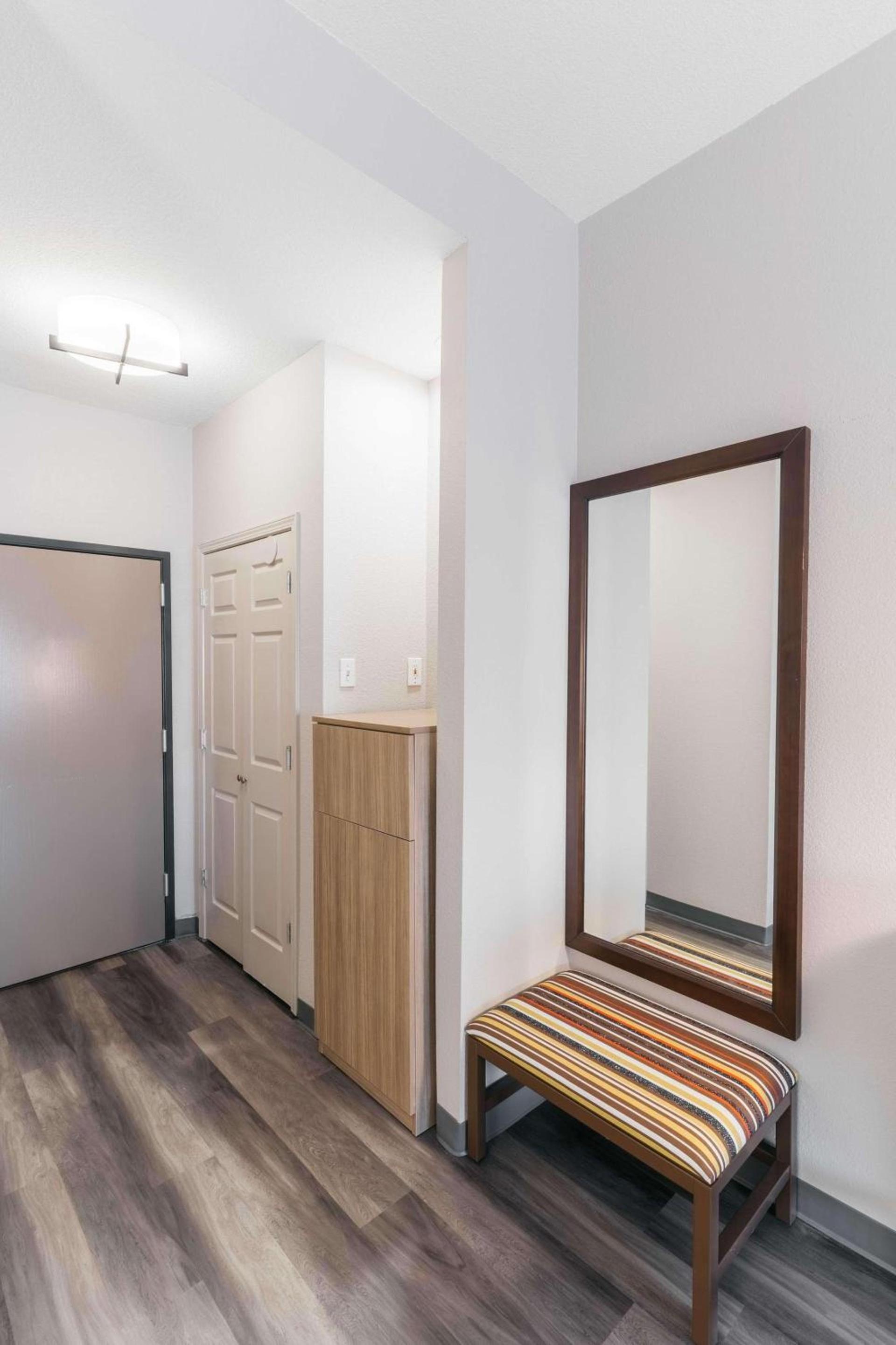 Townhome Inn & Suites by IHG photo 6