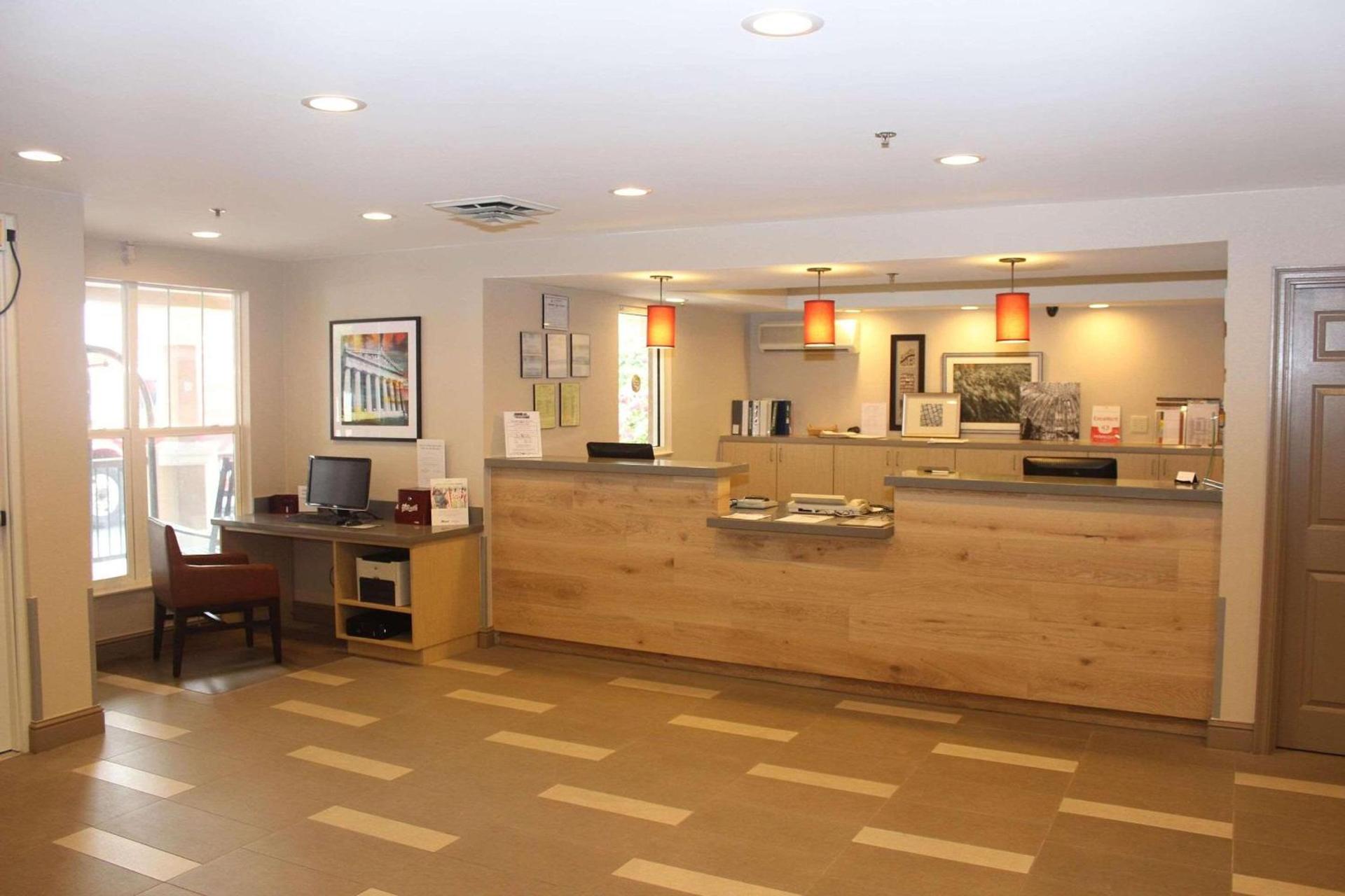Country Inn & Suites by Radisson, Nashville, TN photo 3