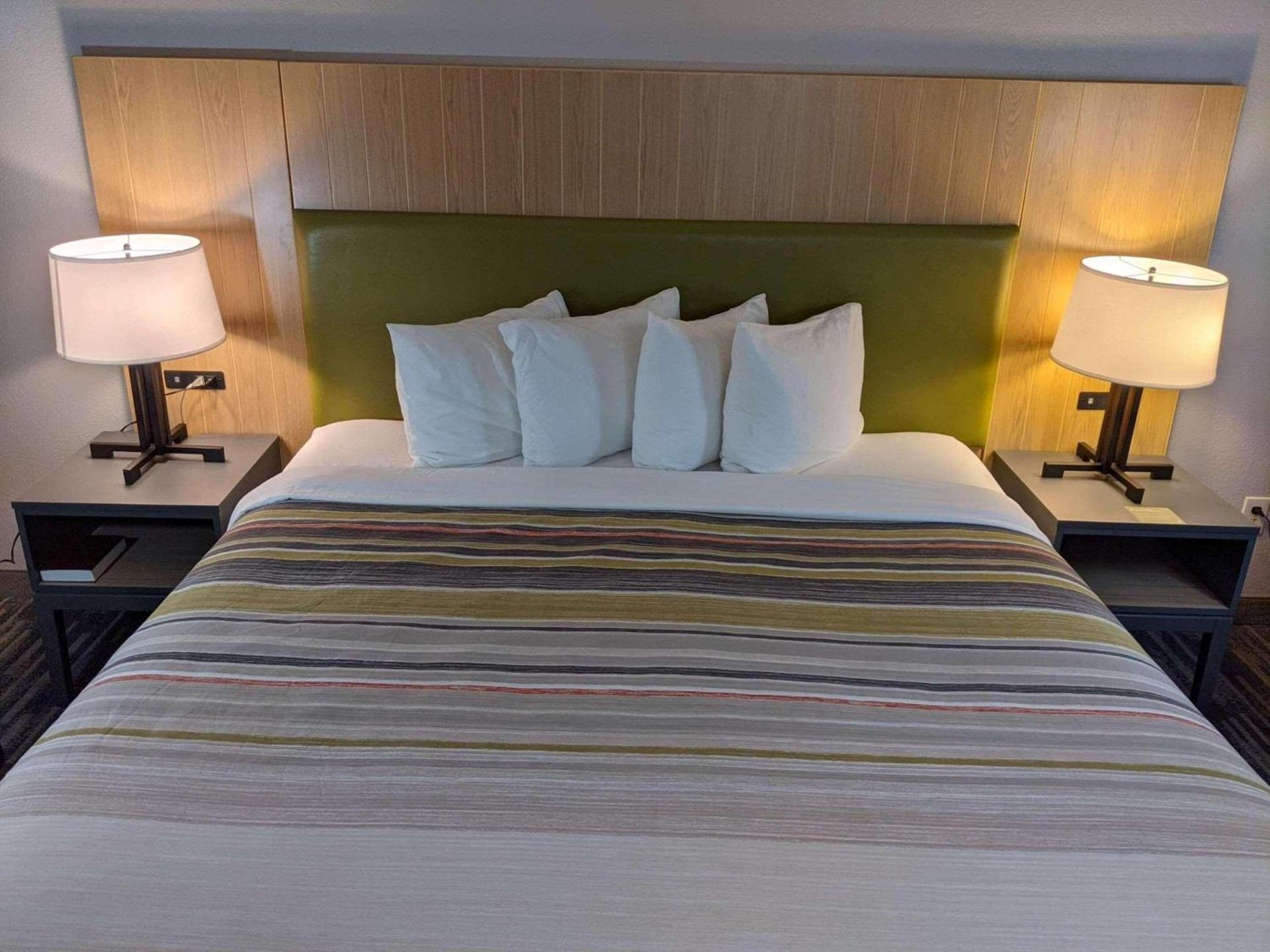 Country Inn & Suites by Radisson, Nashville, TN photo 5