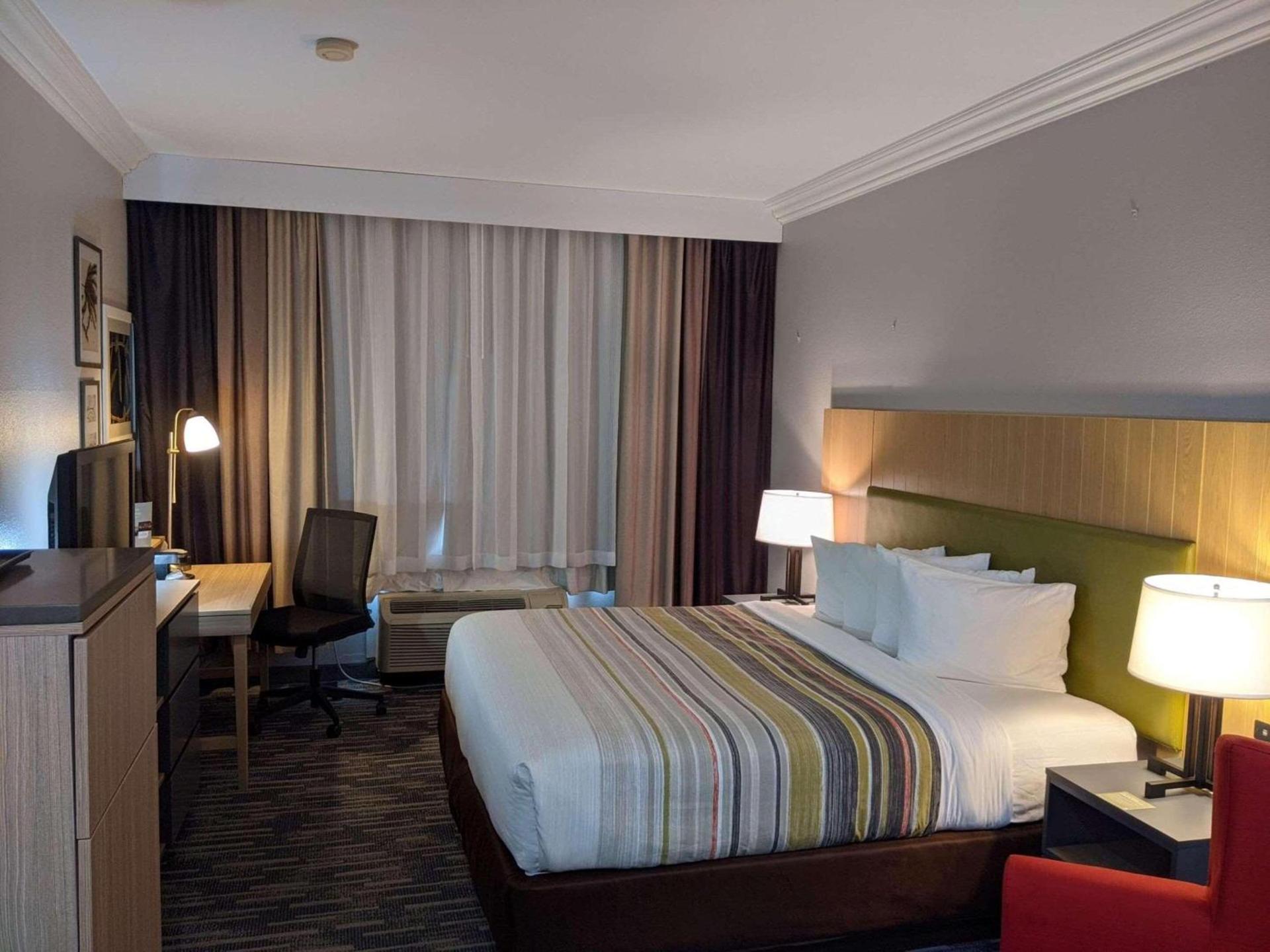 Country Inn & Suites by Radisson, Nashville, TN photo 7