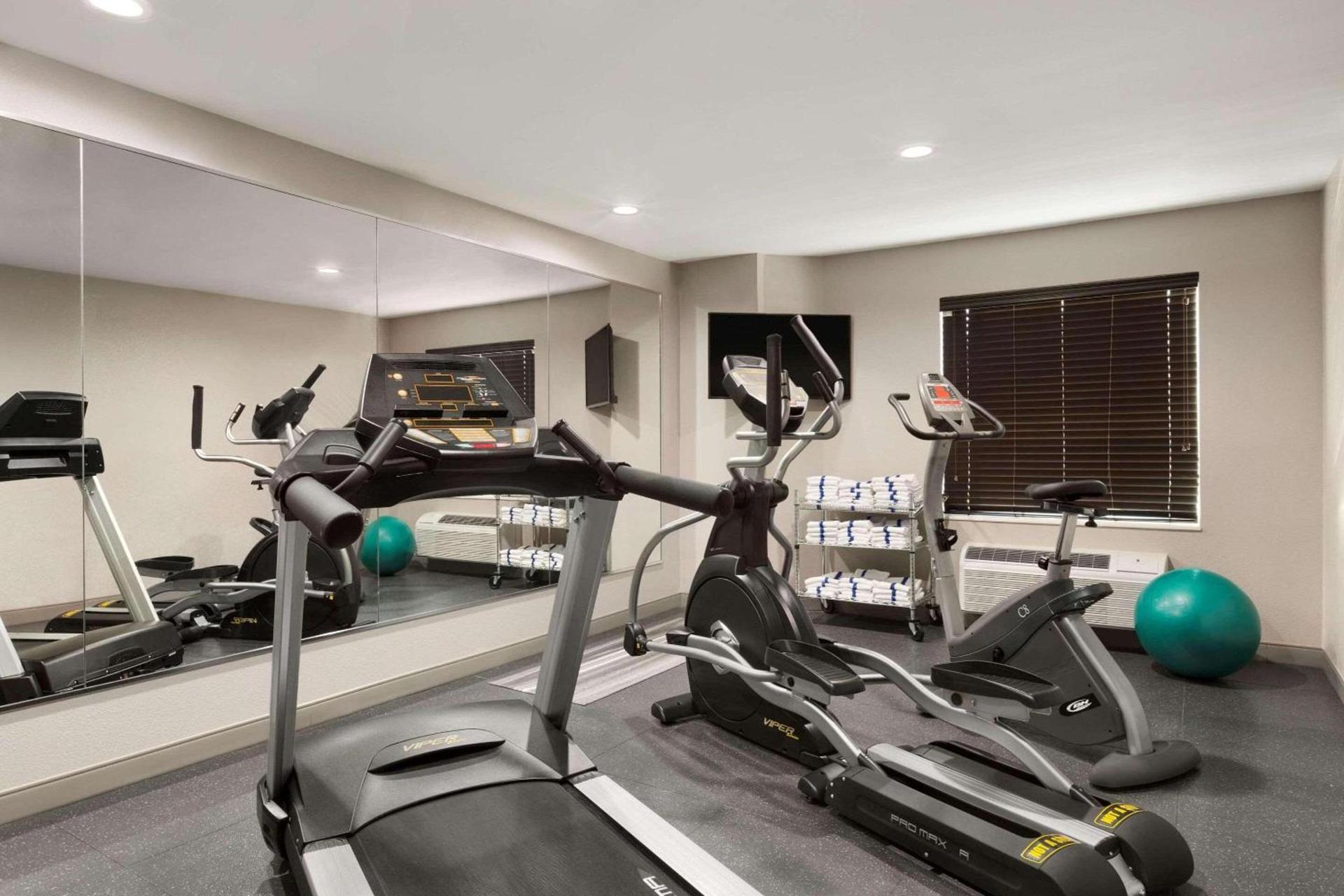 Country Inn & Suites by Radisson, San Antonio Medical Center, TX photo 11