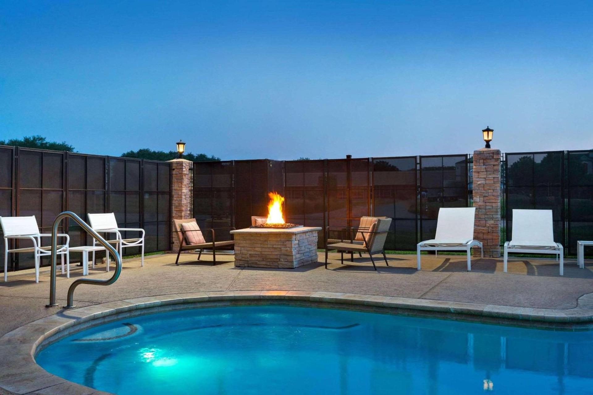 Country Inn & Suites by Radisson, Houston Northwest, TX photo 8