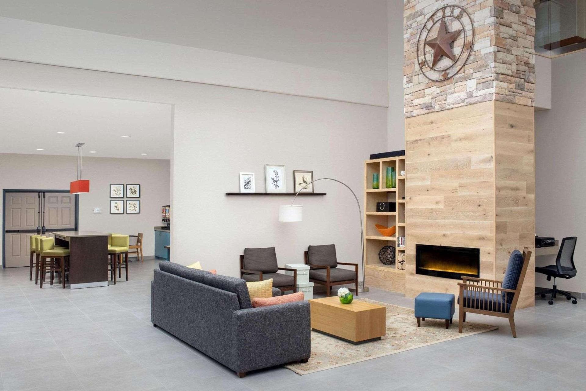 Country Inn & Suites by Radisson, Humble IAH East photo 2