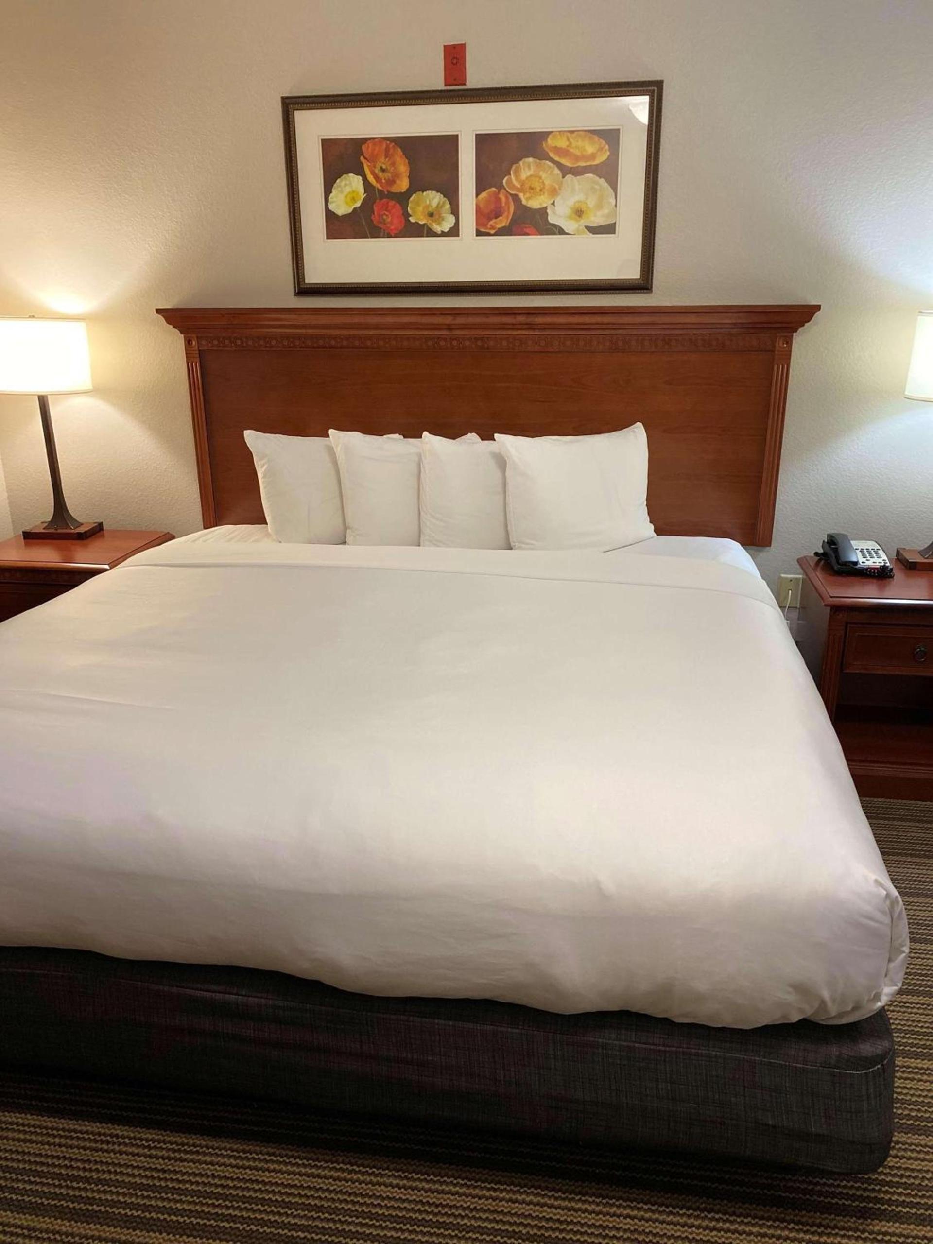 Country Inn & Suites by Radisson, Fort Worth, TX photo 33