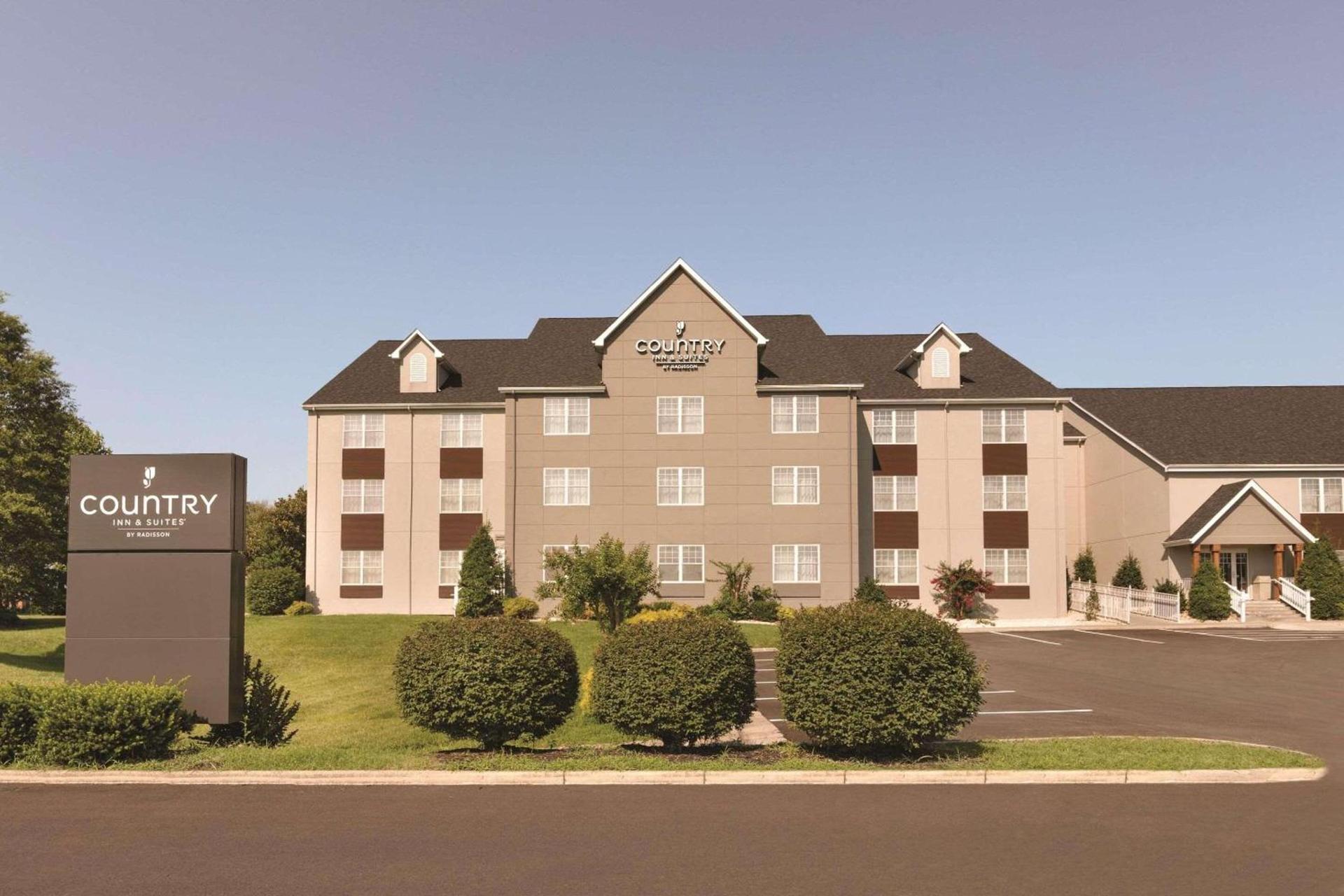 Country Inn & Suites by Radisson, Roanoke, VA photo 2