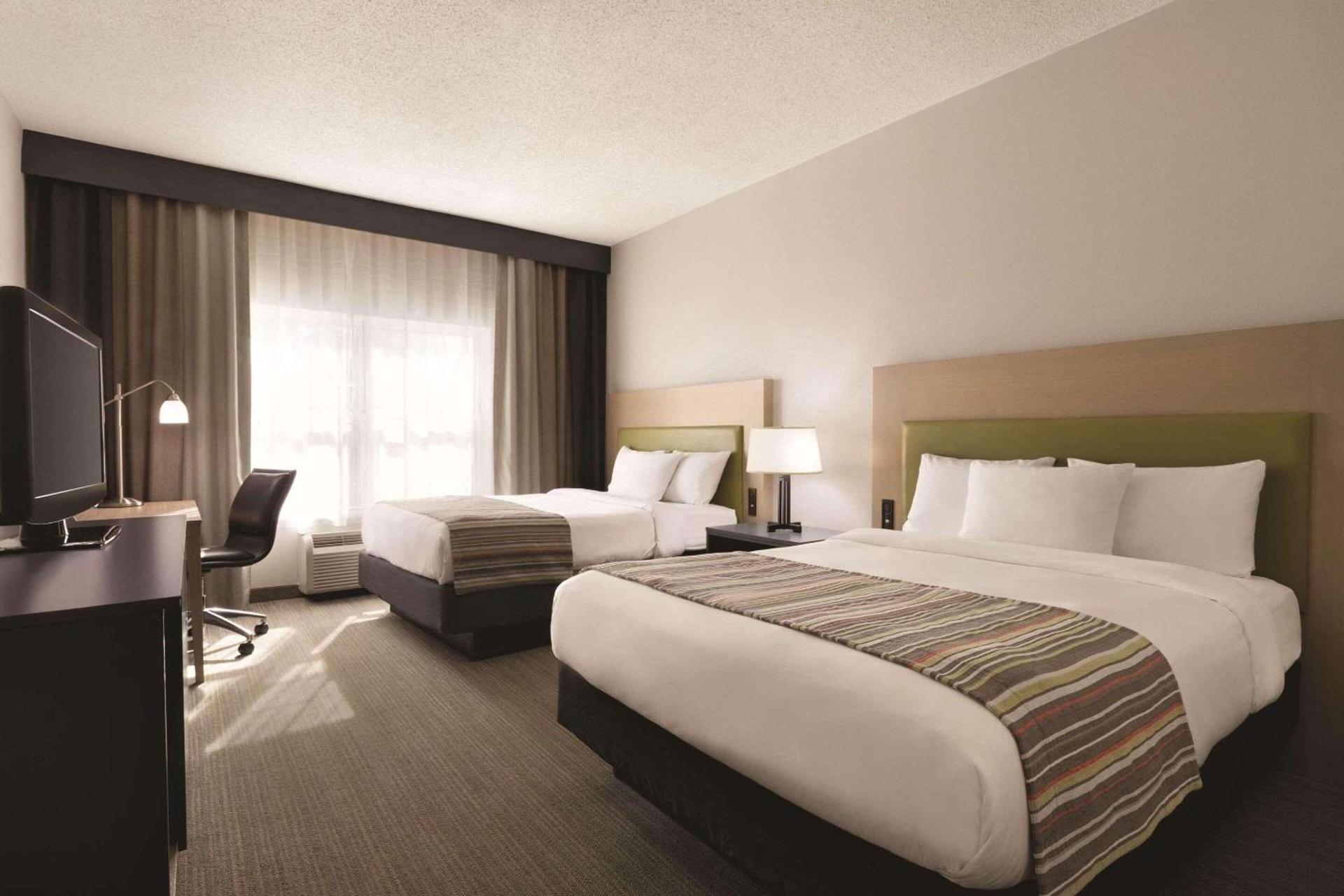 Country Inn & Suites by Radisson, Roanoke, VA photo 5