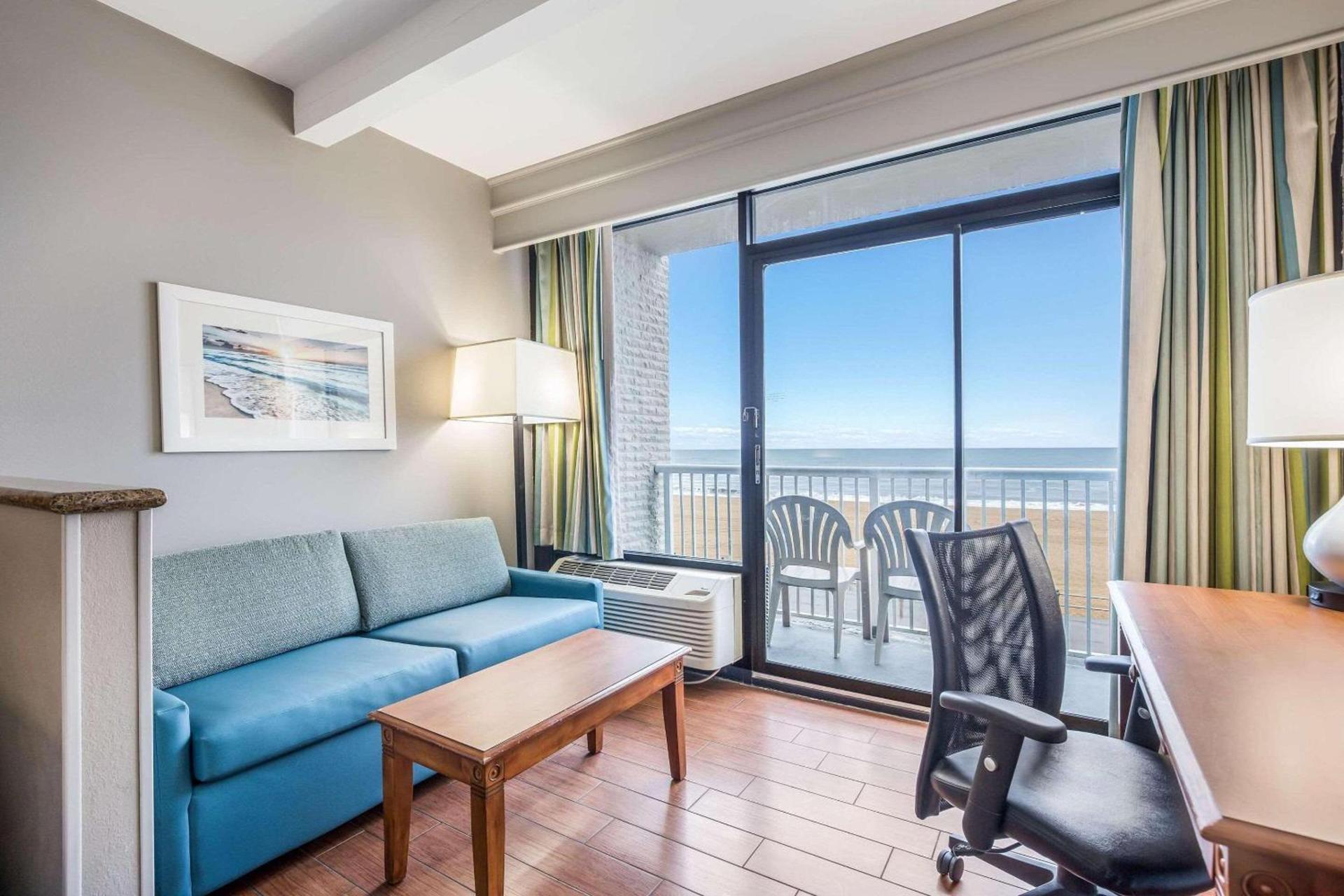 Country Inn & Suites by Radisson, Virginia Beach Oceanfront photo 2