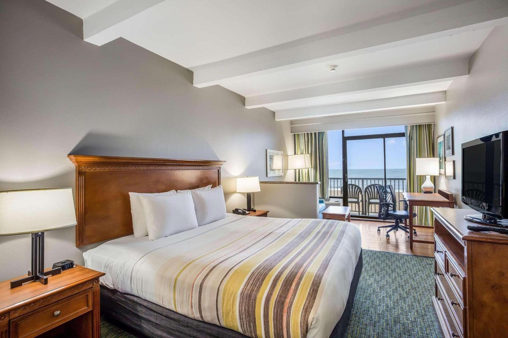 Country Inn & Suites by Radisson, Virginia Beach Oceanfront photo 10