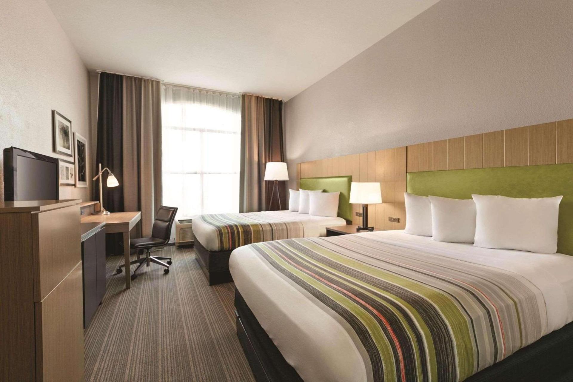 Country Inn & Suites by Radisson, Petersburg, VA photo 5