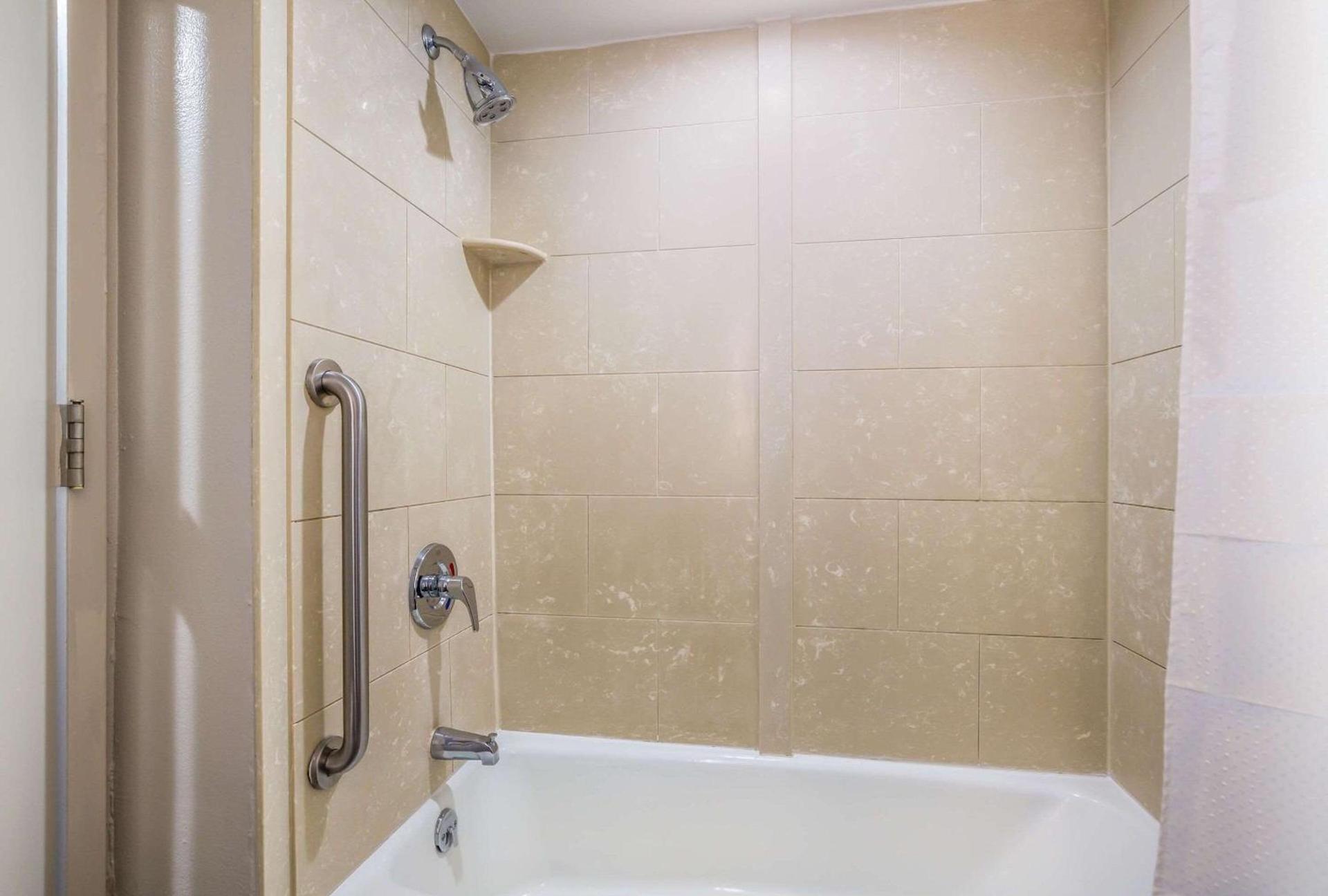 Country Inn & Suites by Radisson, Virginia Beach Oceanfront photo 14