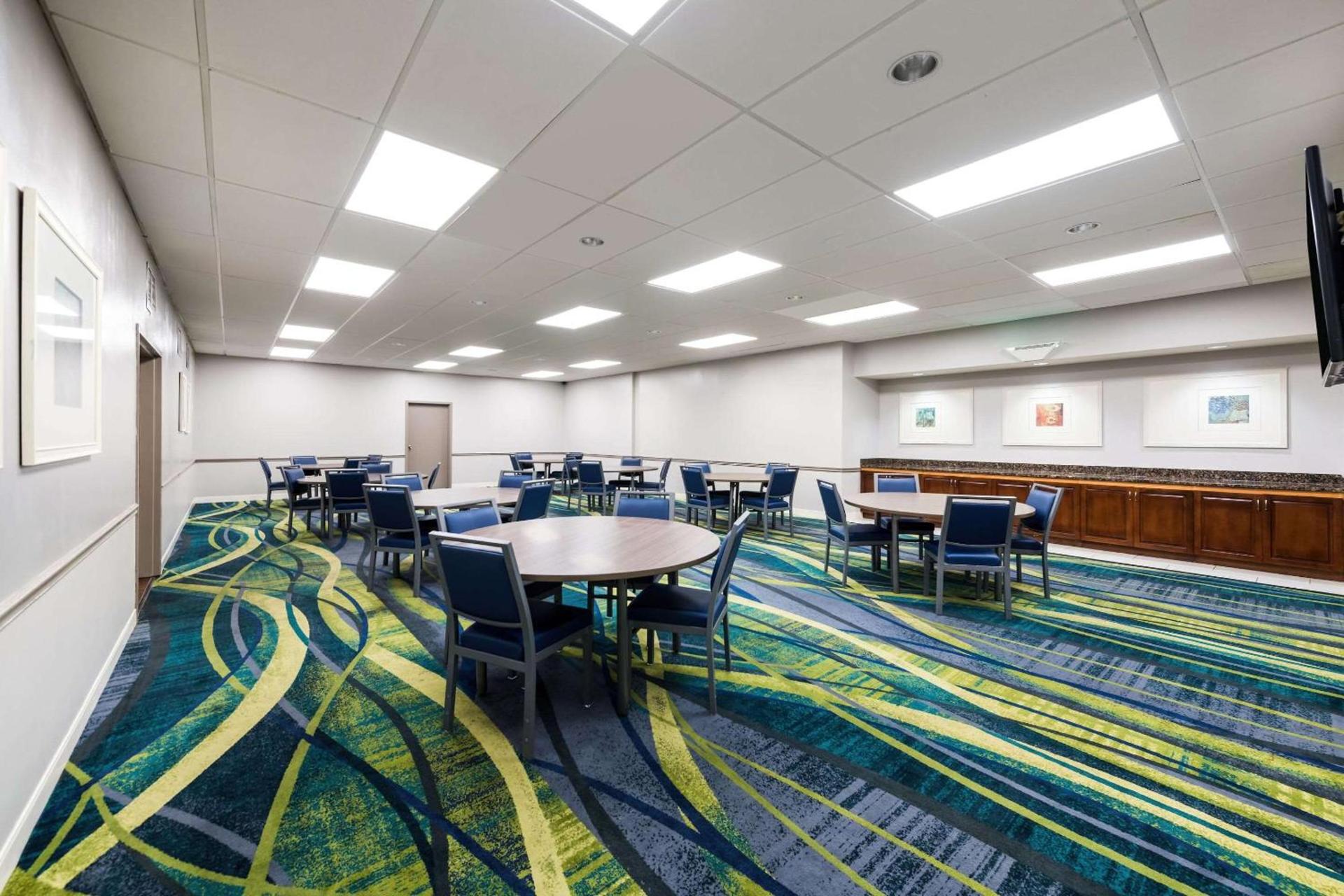 Country Inn & Suites by Radisson, Virginia Beach Oceanfront photo 23