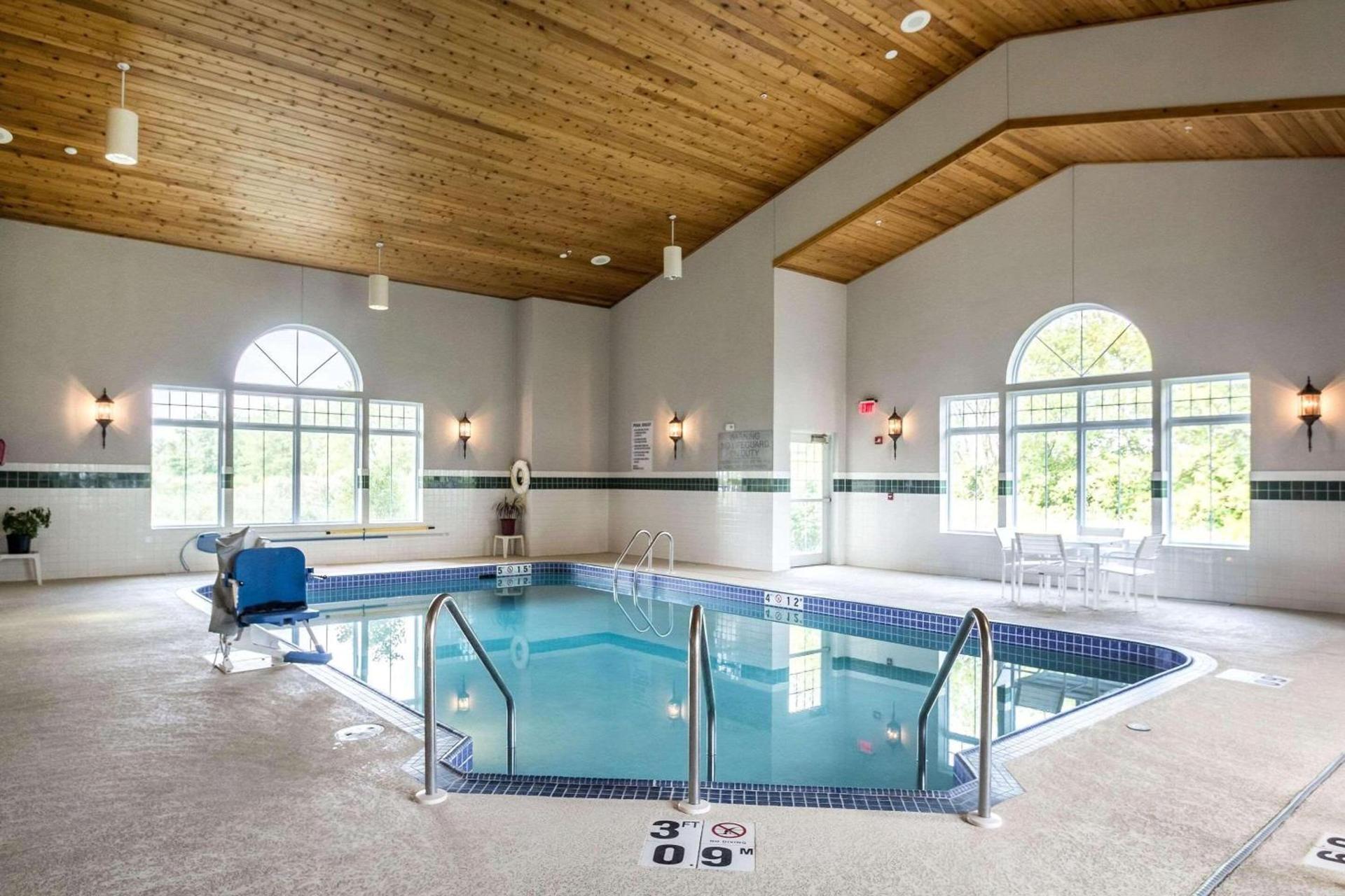 Country Inn & Suites by Radisson, Fond du Lac, WI photo 20