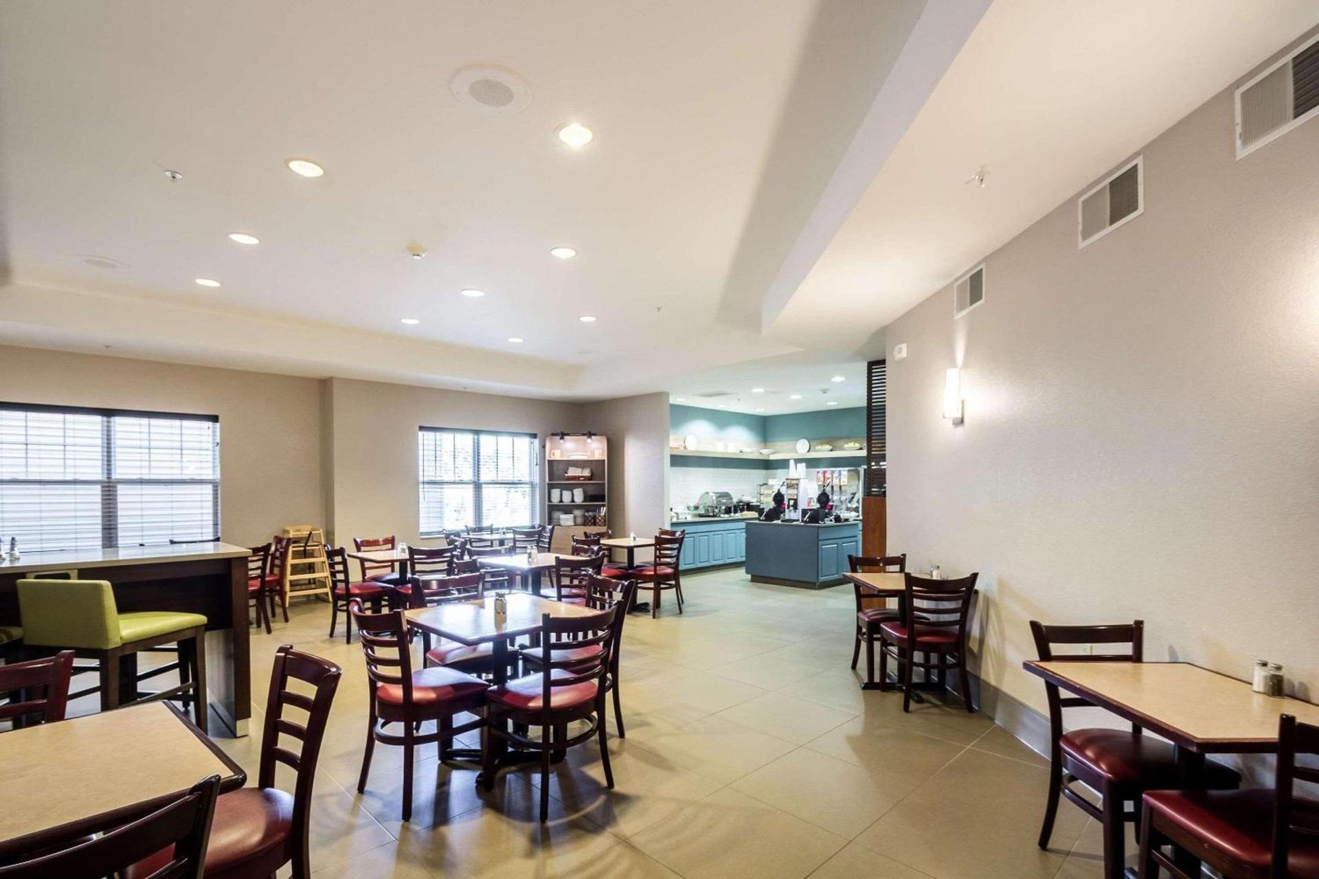 Country Inn & Suites by Radisson, Fond du Lac, WI photo 28