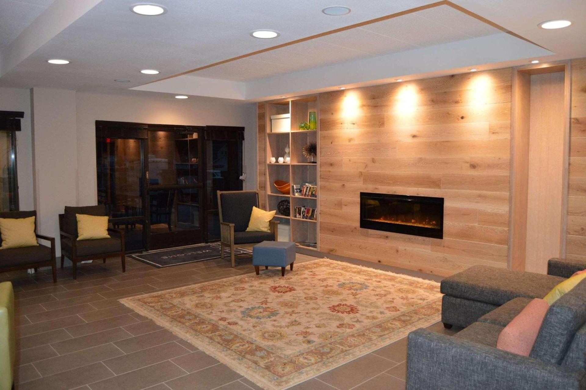 Country Inn & Suites by Radisson, La Crosse, WI photo 9