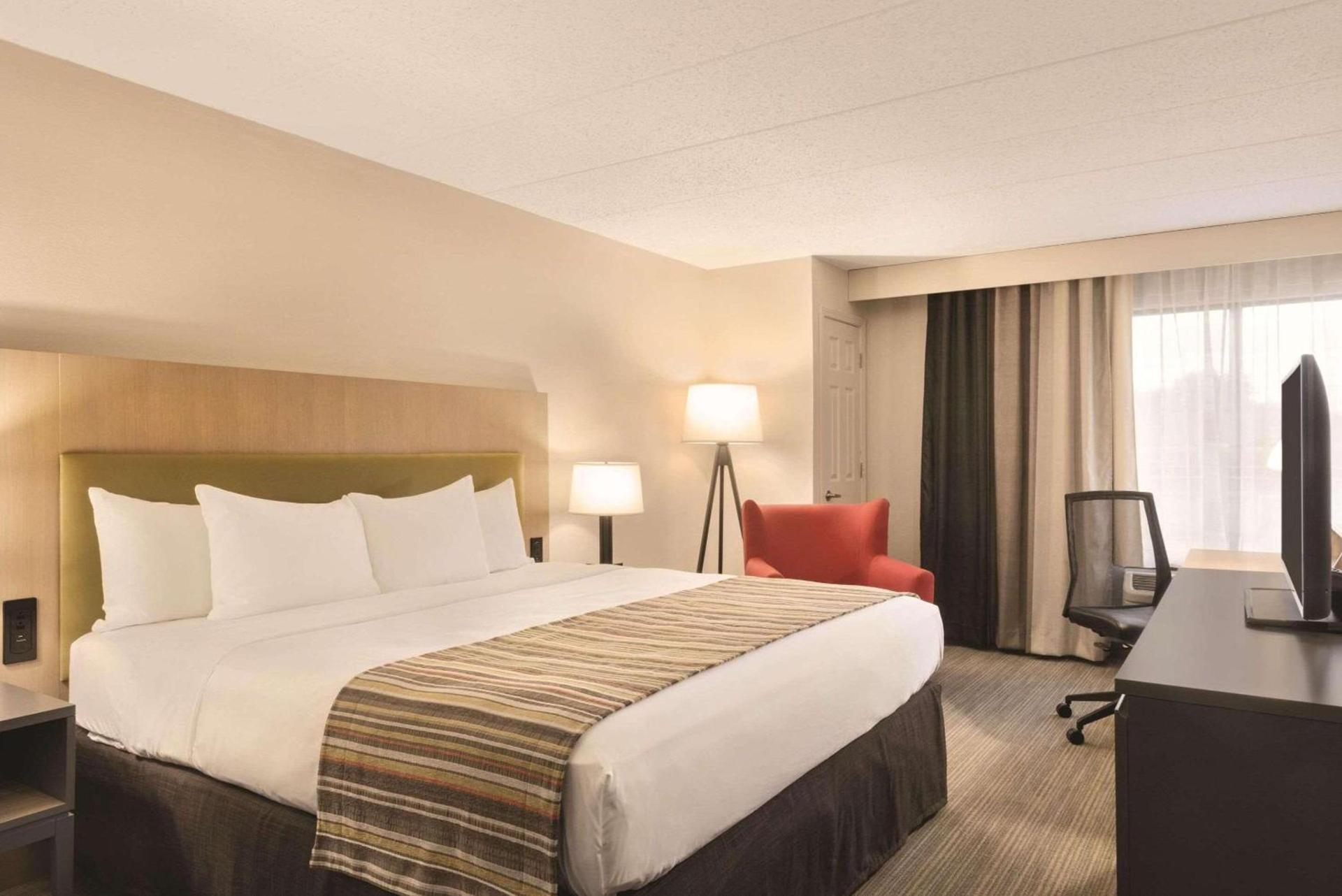 Country Inn & Suites by Radisson, La Crosse, WI photo 10