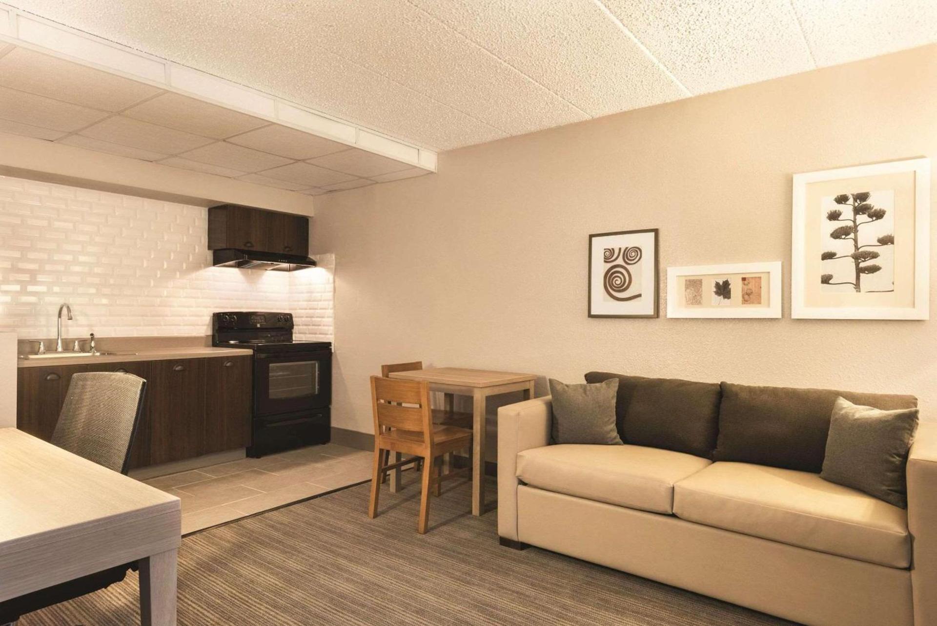 Country Inn & Suites by Radisson, La Crosse, WI photo 18