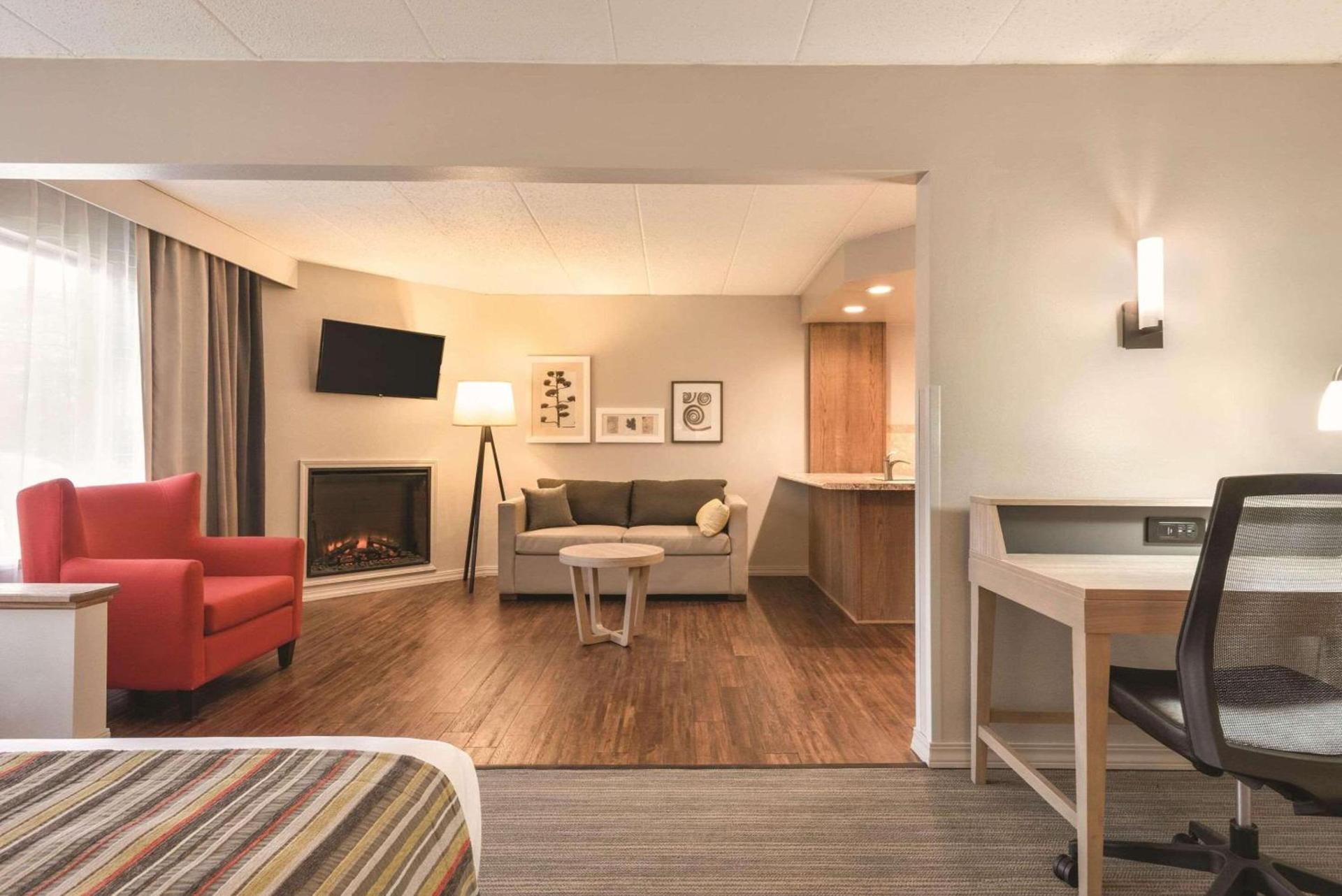 Country Inn & Suites by Radisson, La Crosse, WI photo 19