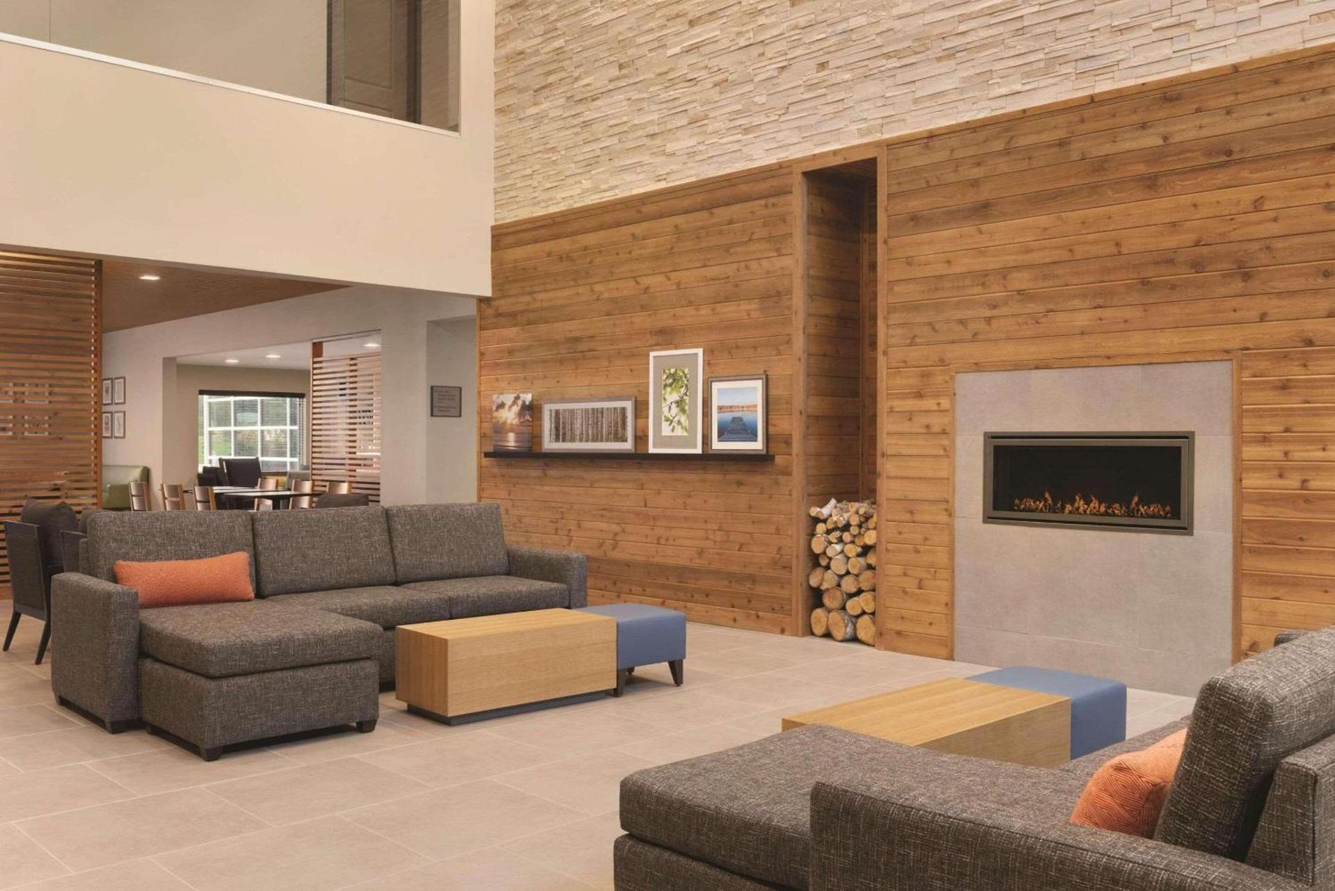 Country Inn & Suites by Radisson, Ft Atkinson, WI photo 5
