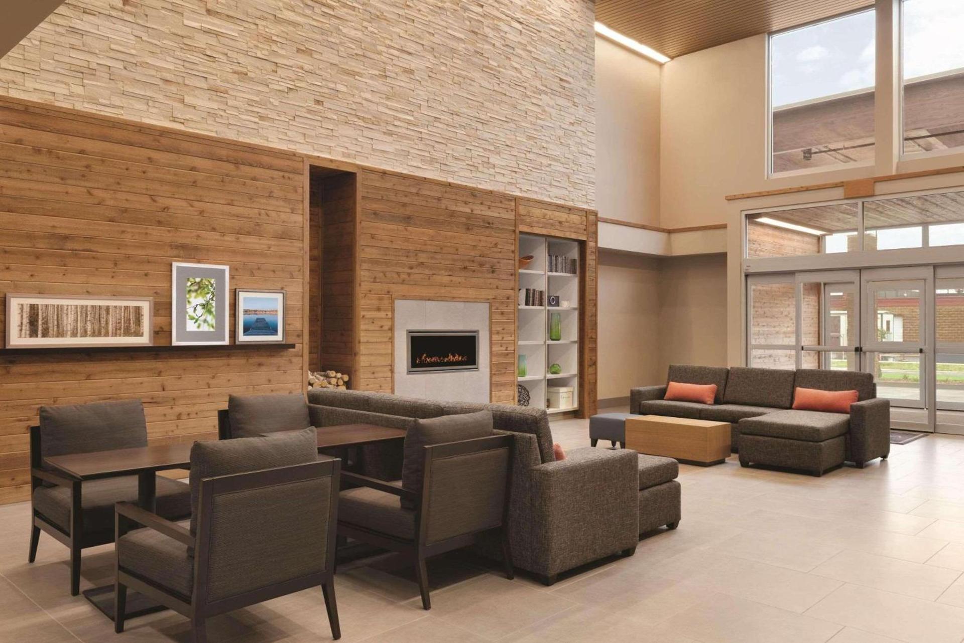 Country Inn & Suites by Radisson, Ft Atkinson, WI photo 6