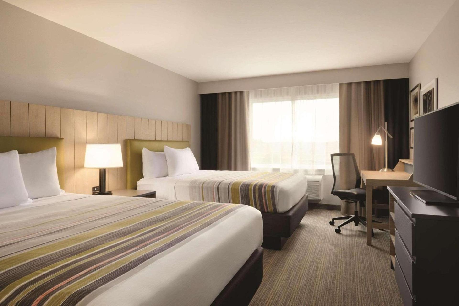 Country Inn & Suites by Radisson, Ft Atkinson, WI photo 8