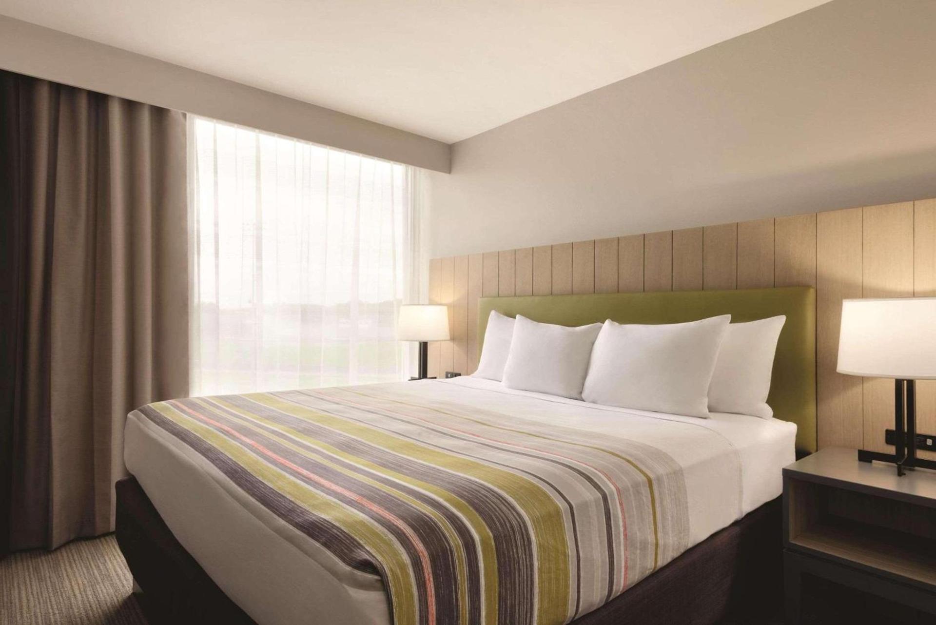 Country Inn & Suites by Radisson, Ft Atkinson, WI photo 13