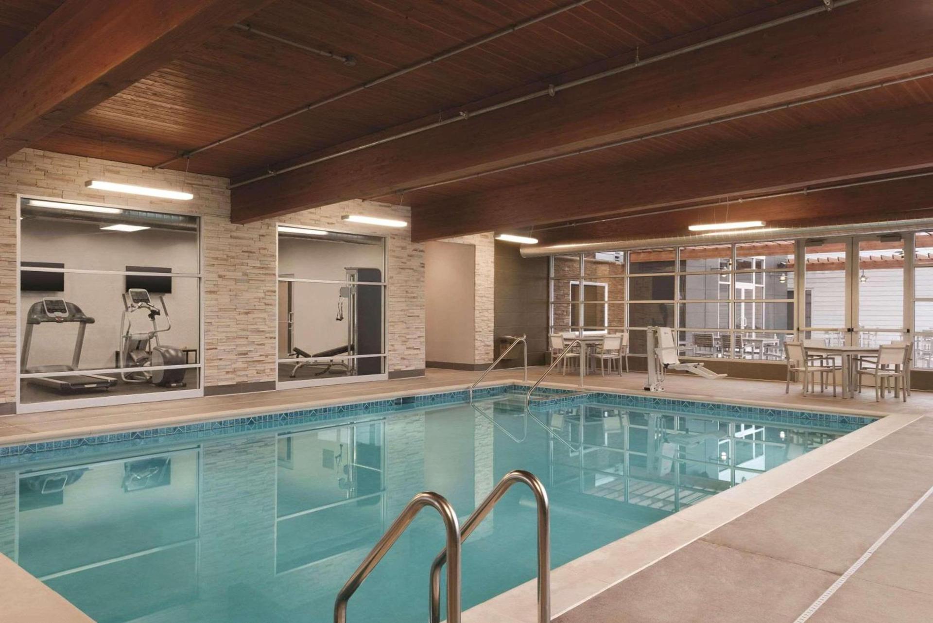 Country Inn & Suites by Radisson, Ft Atkinson, WI photo 16